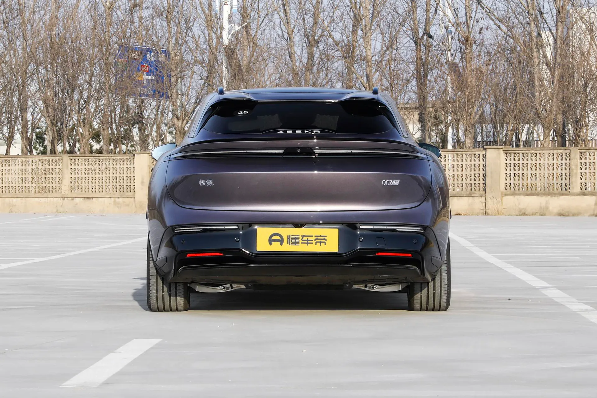  007 GT AWD Max 75kWh