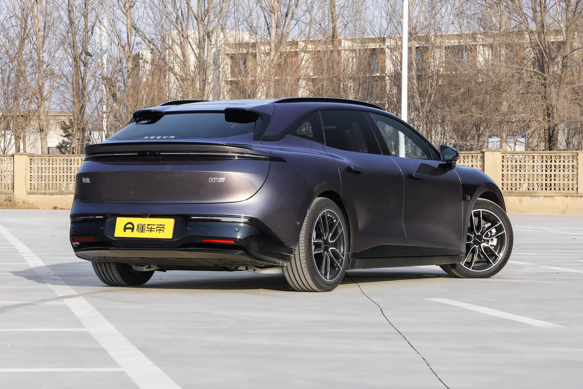  007 GT AWD Max 75kWh