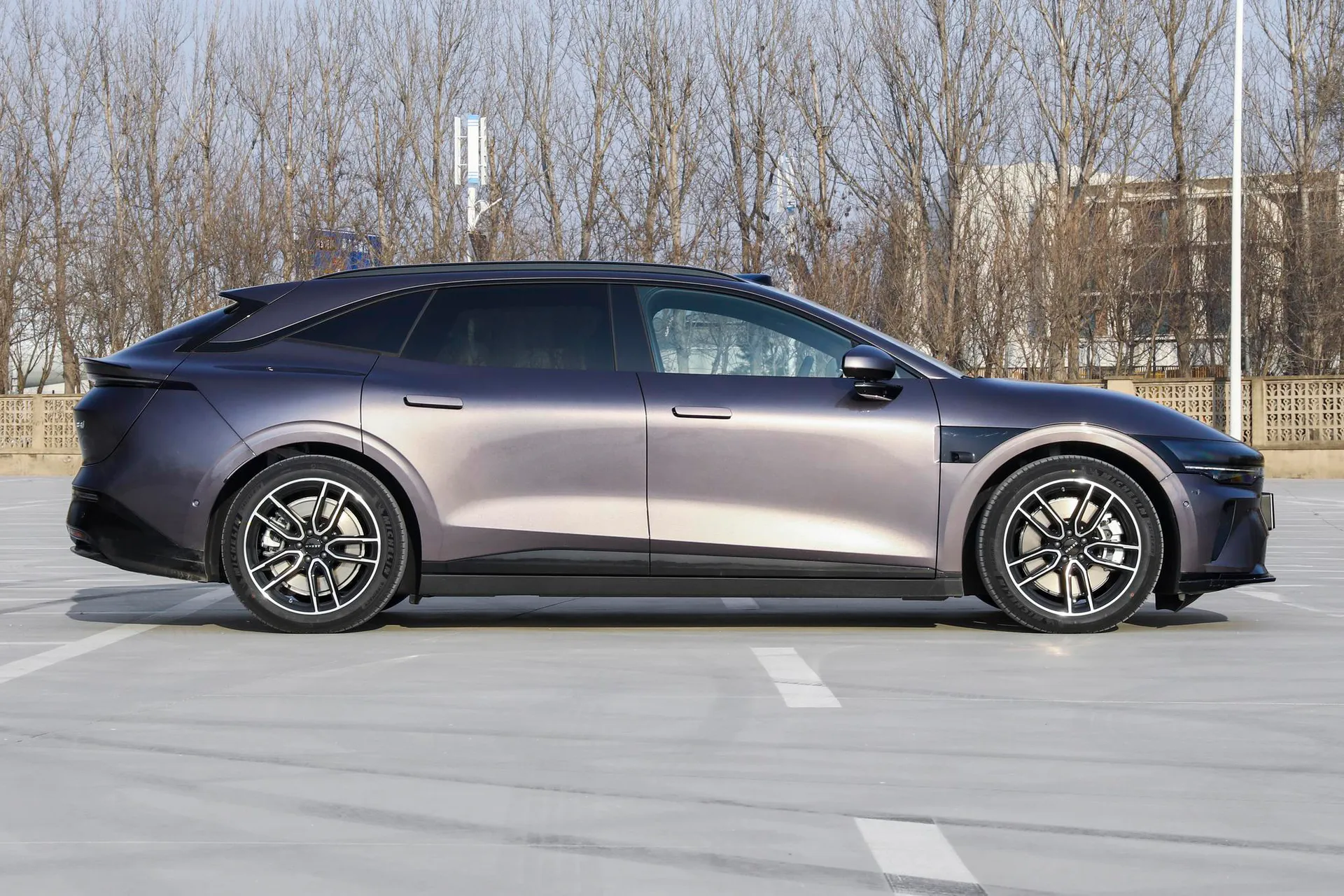  007 GT AWD Max 75kWh
