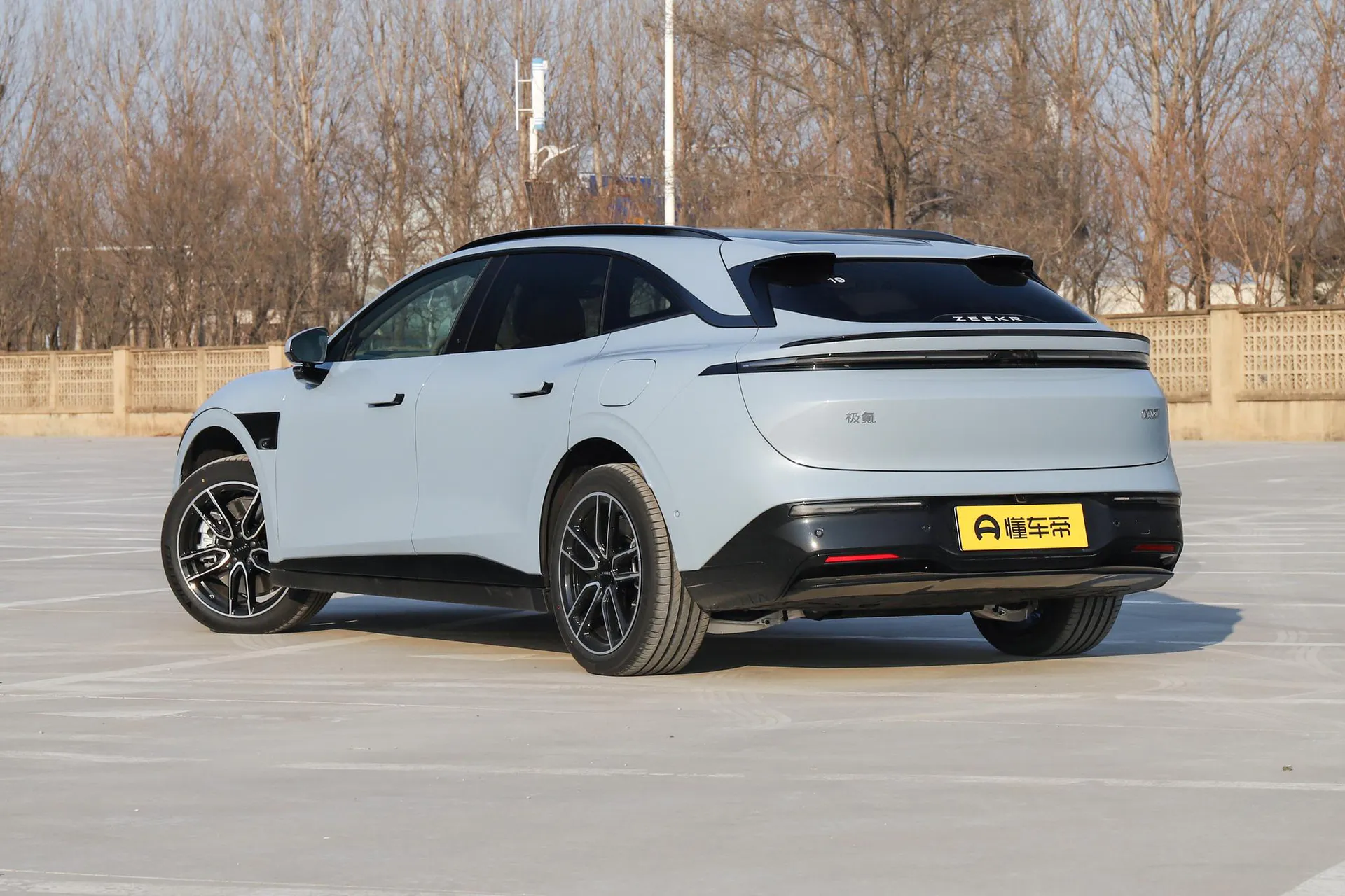  007 GT AWD Max 75kWh