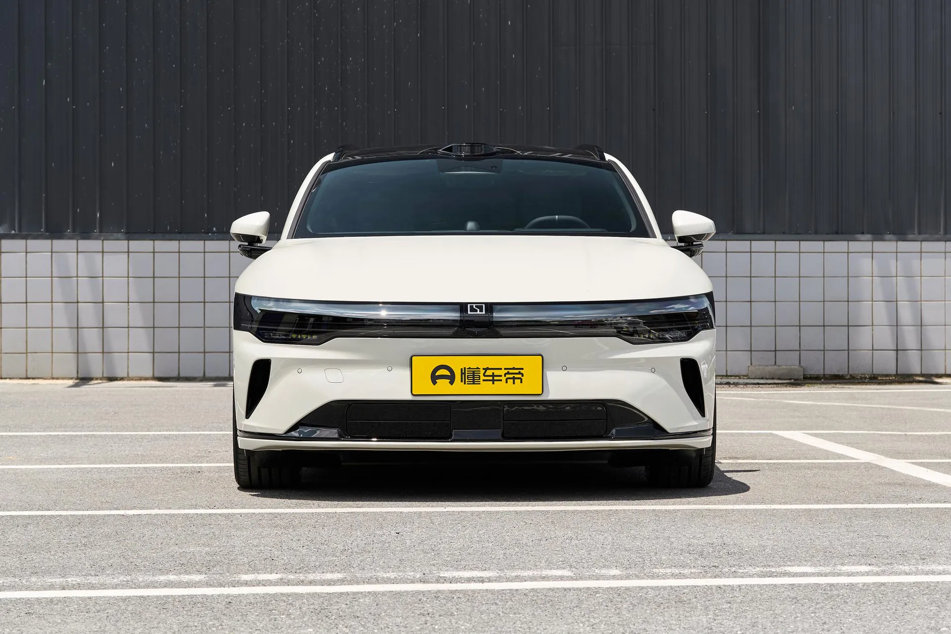  007 GT AWD Max 75kWh