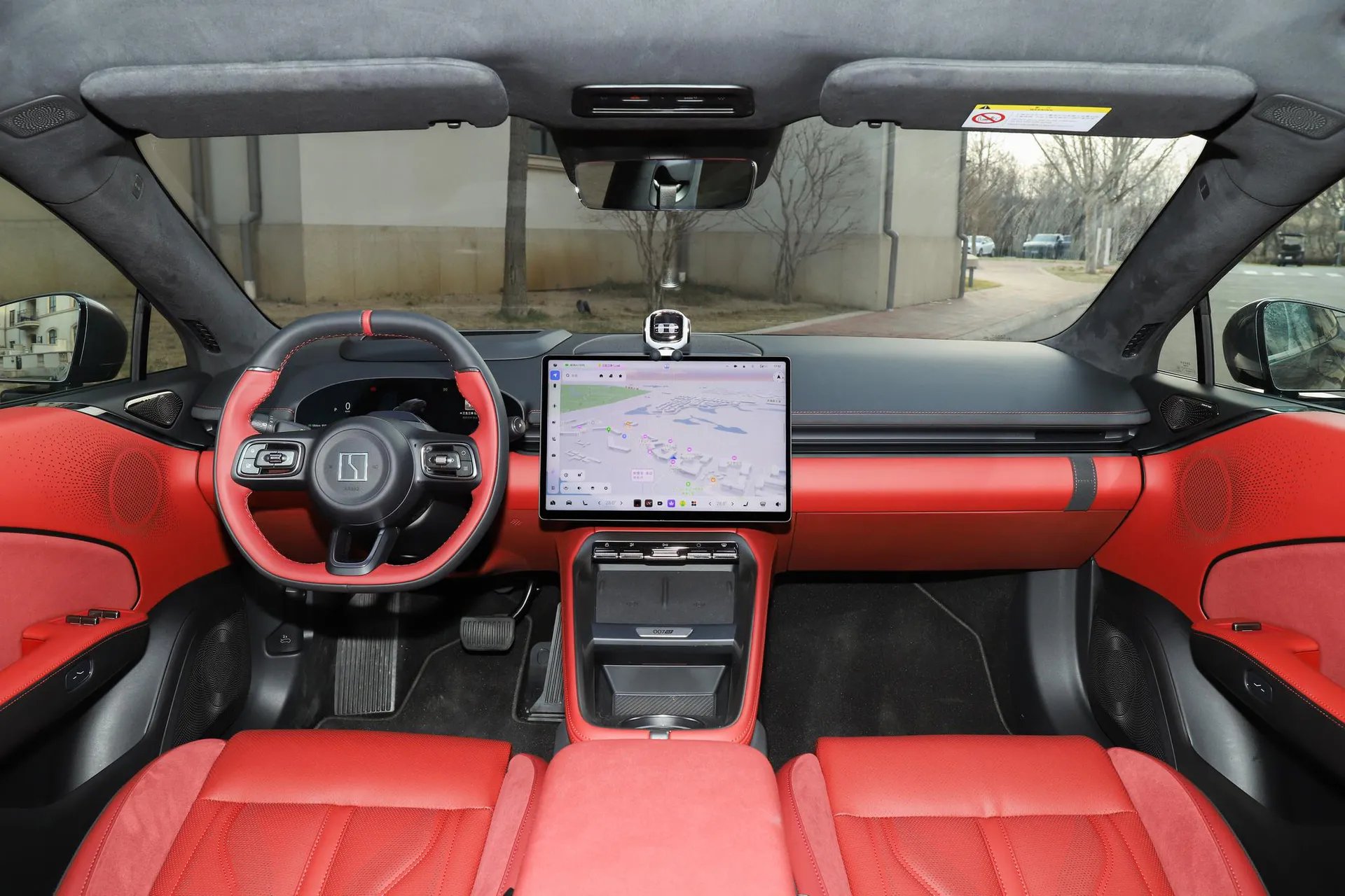  007 GT AWD Max 75kWh
