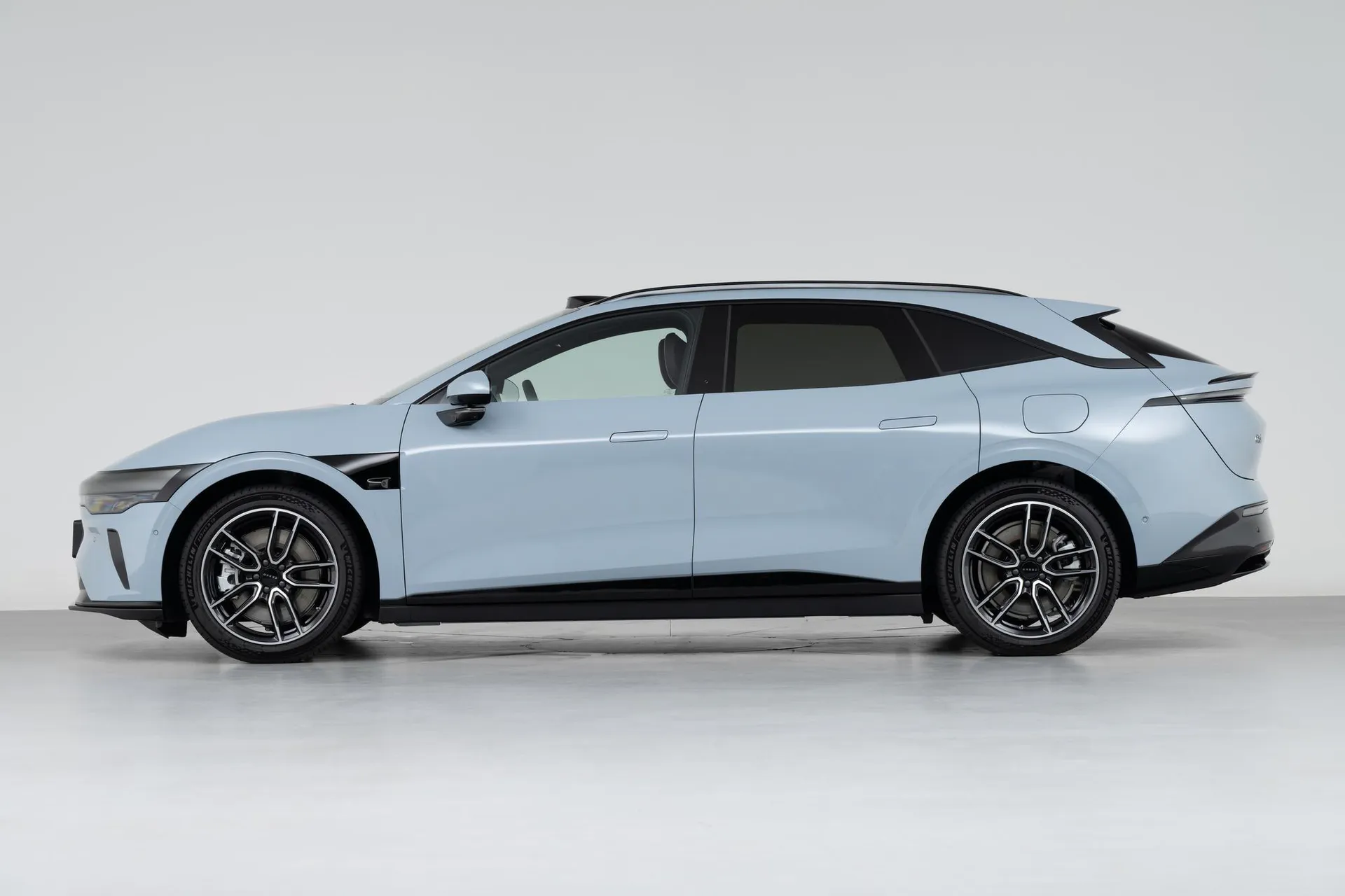  007 GT Long Range AWD Ultra 103kWh