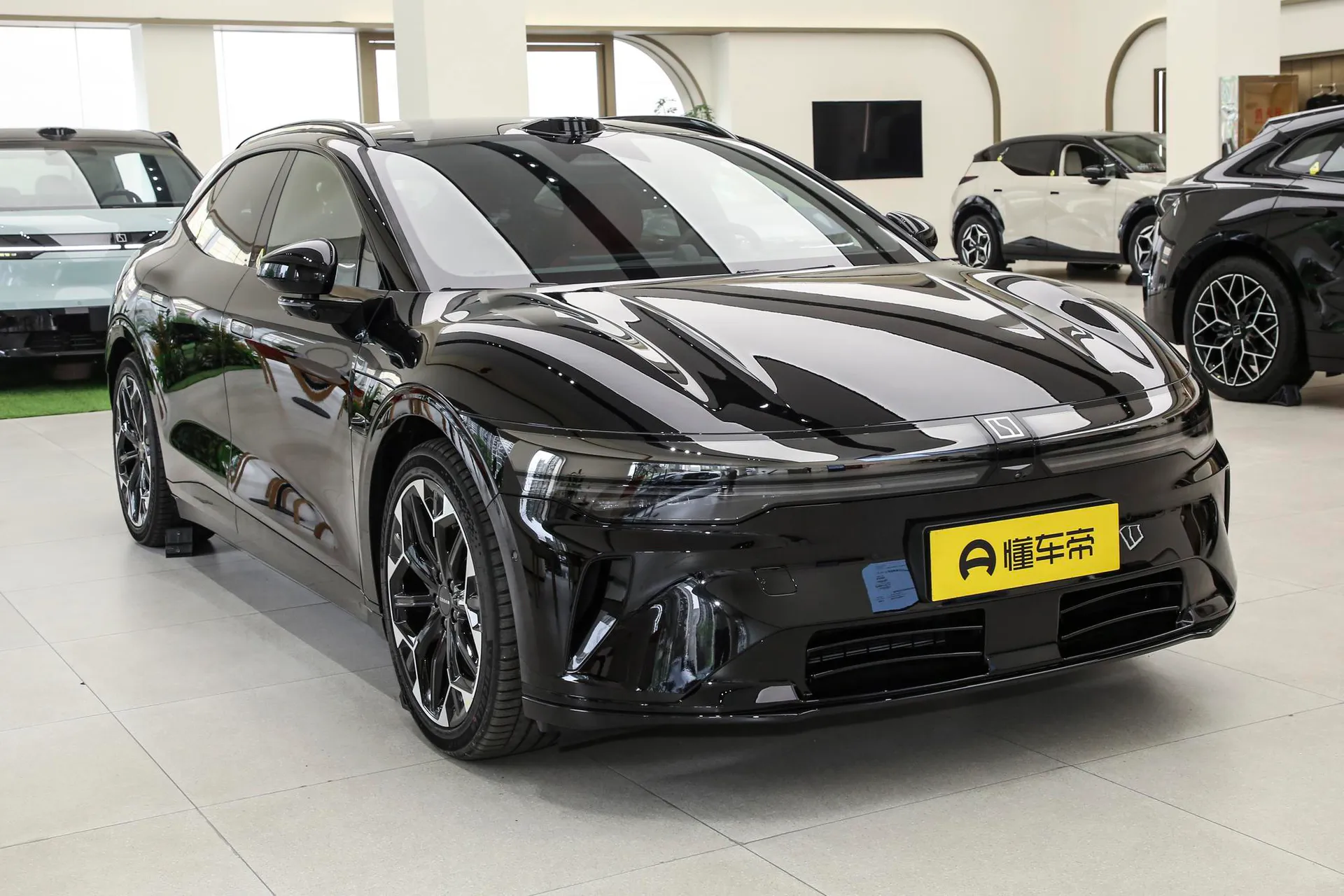  007 GT RWD Smart Driving 75kWh