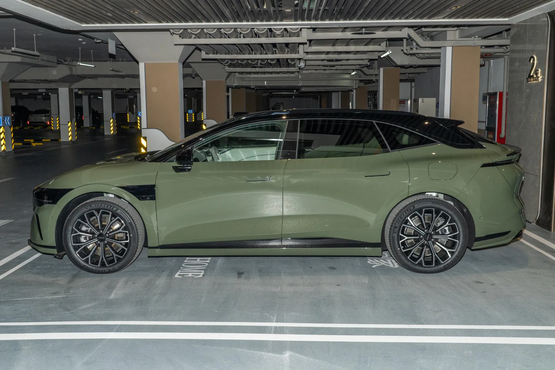  007 GT RWD Smart Driving 75kWh