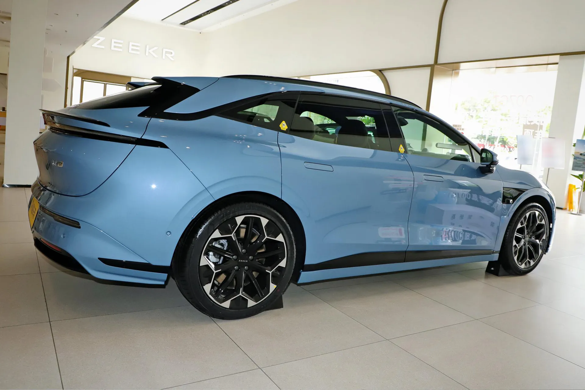  007 GT RWD Smart Driving 75kWh