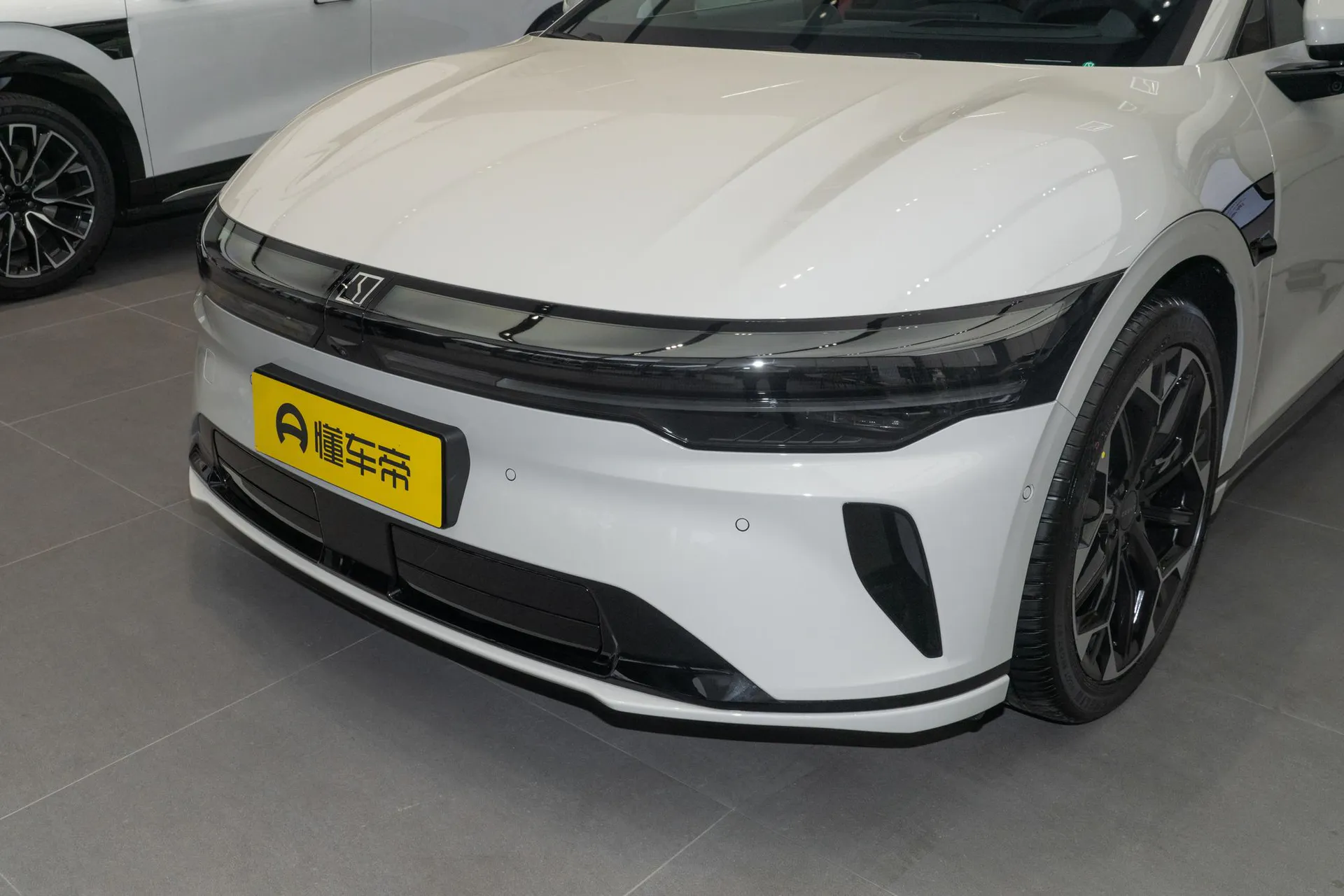  007 GT RWD Smart Driving 75kWh