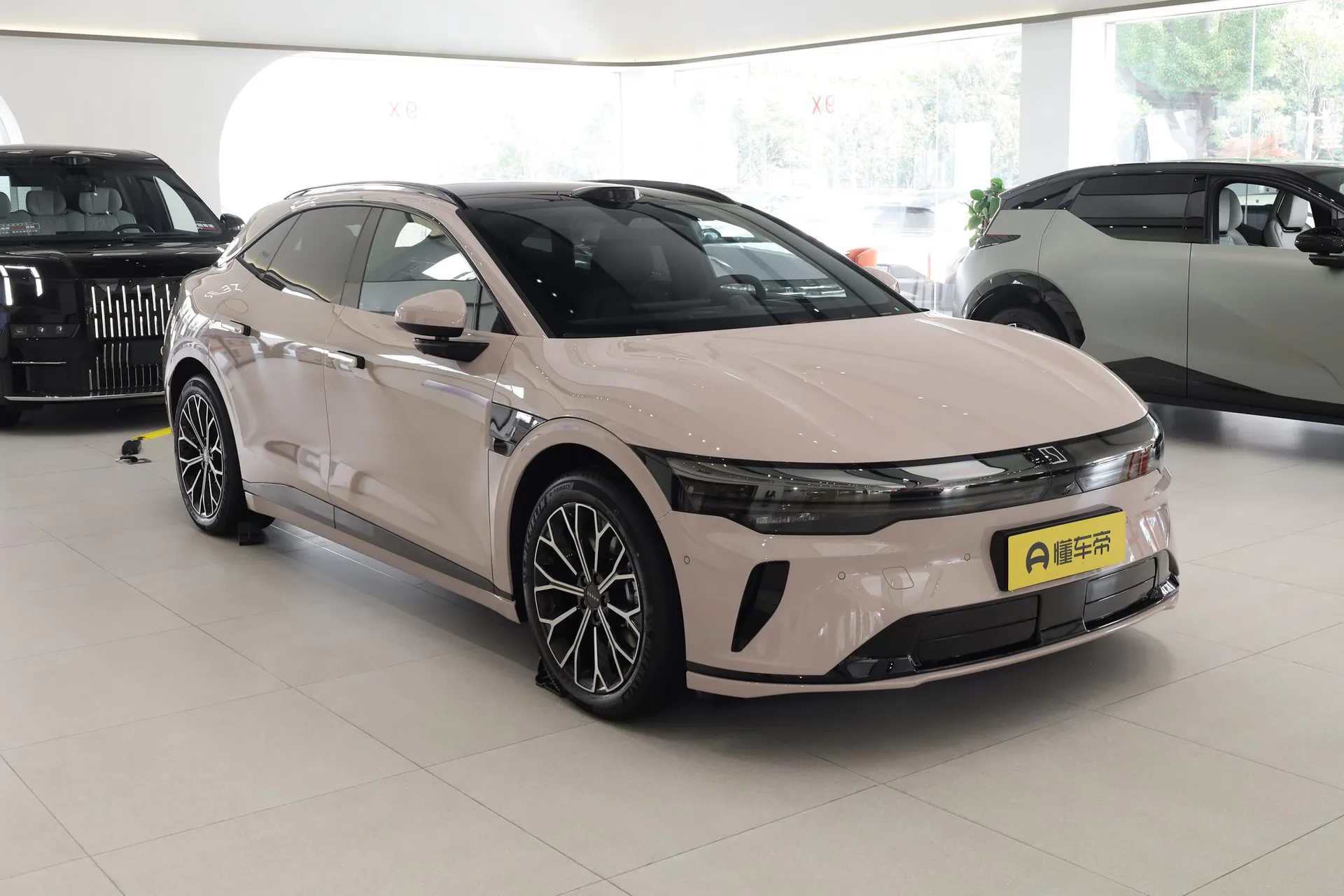 007 GT RWD Smart Driving 75kWh