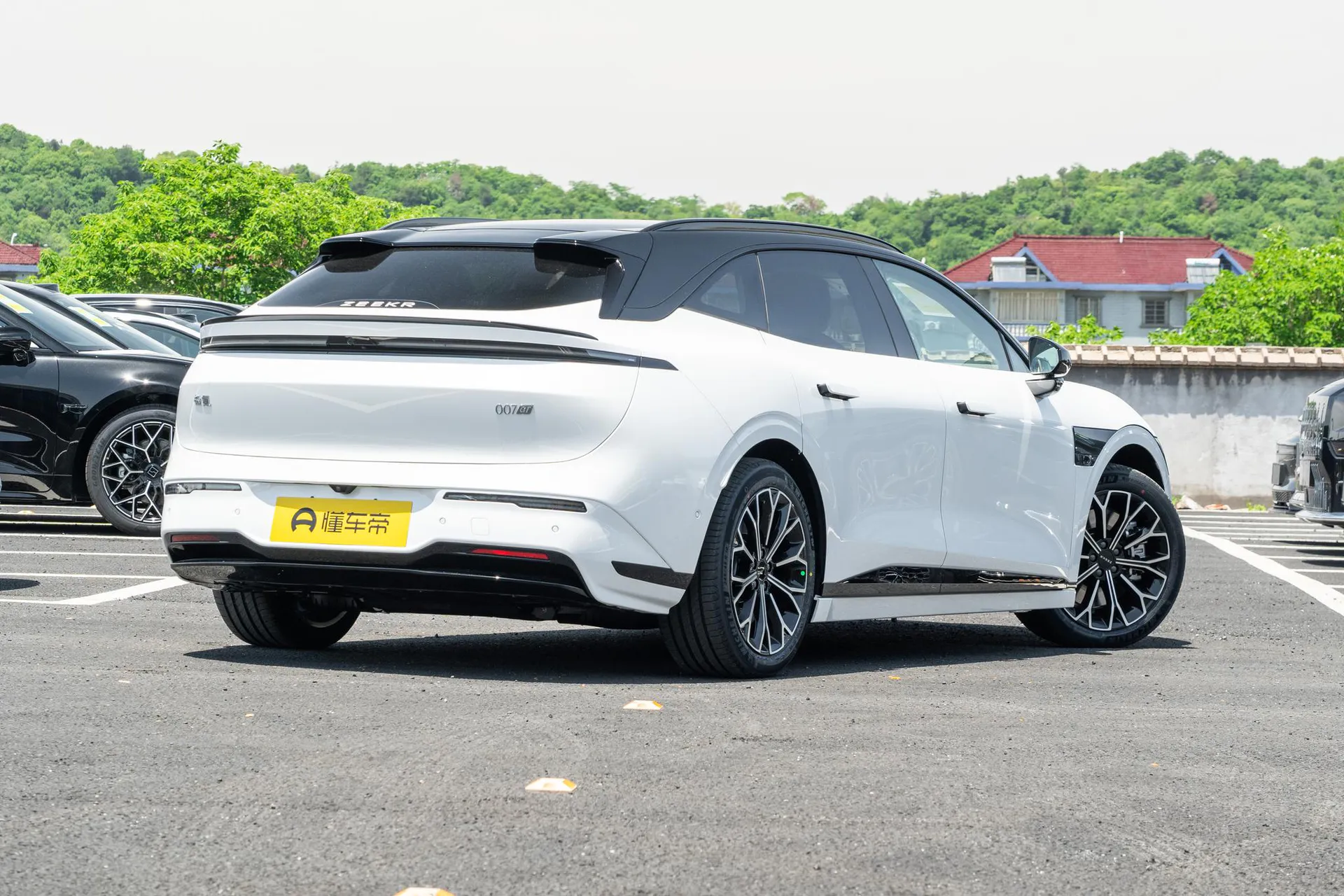  007 GT RWD Smart Driving 75kWh