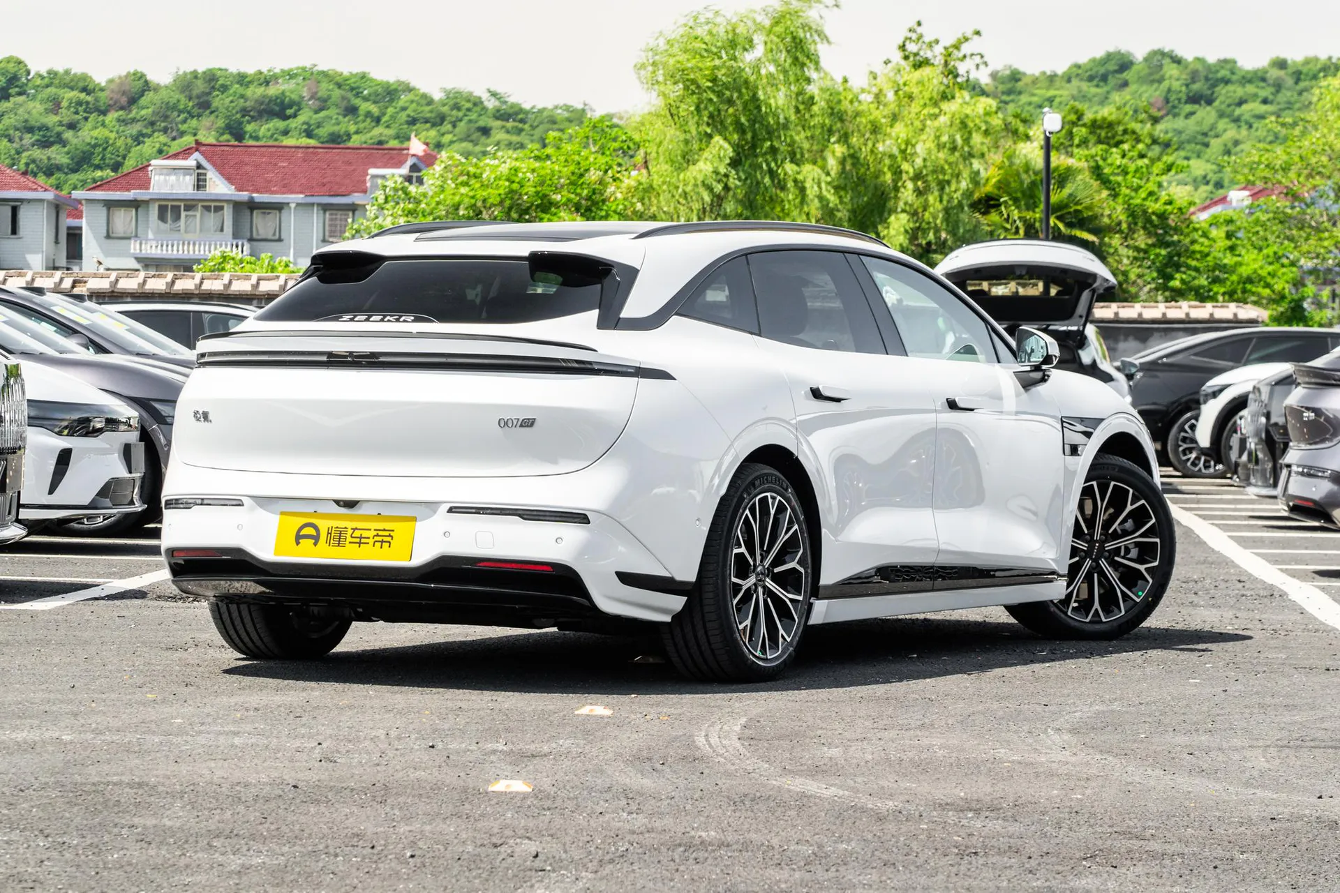  007 GT RWD Smart Driving 75kWh