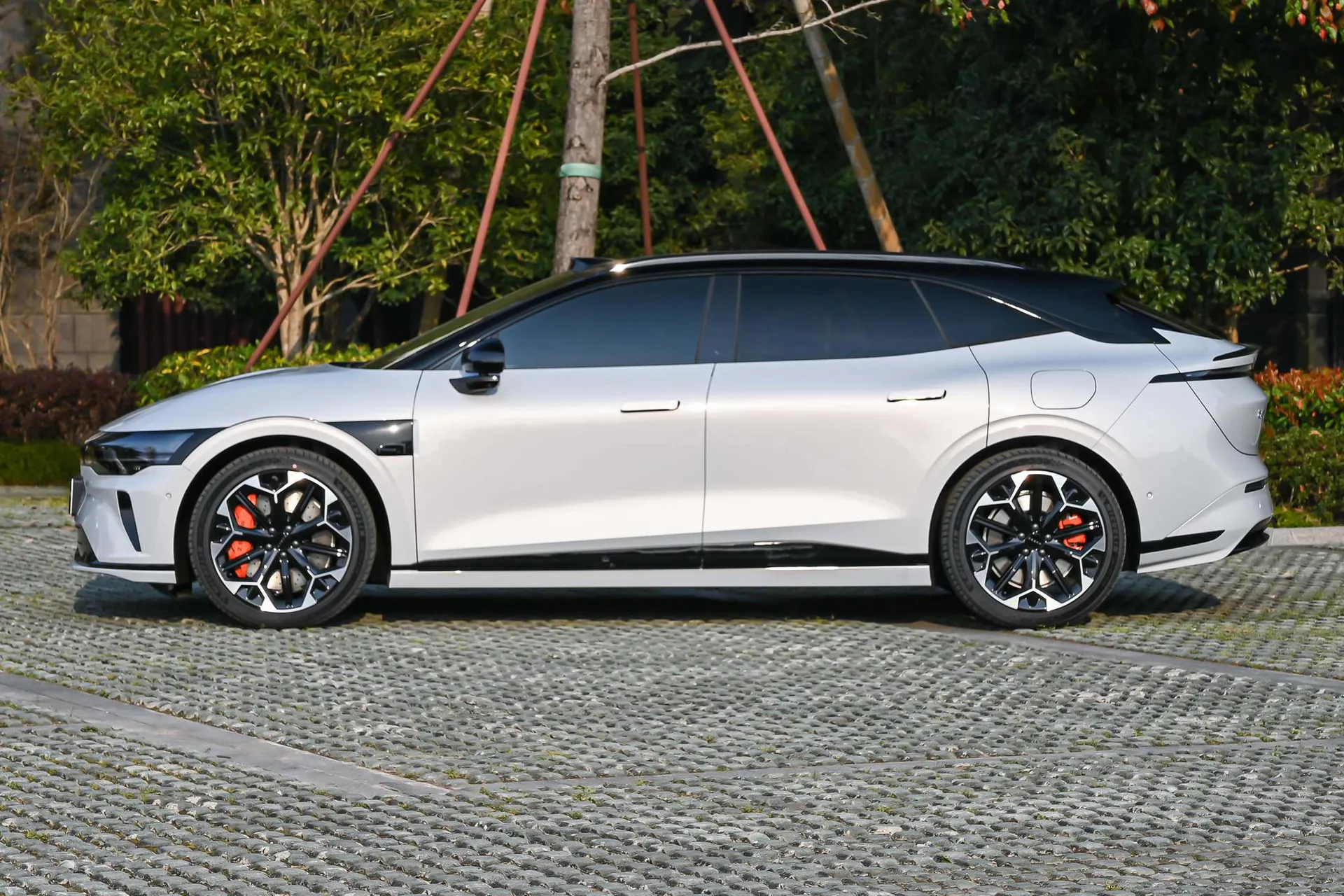  007 GT AWD Smart Driving 75kWh