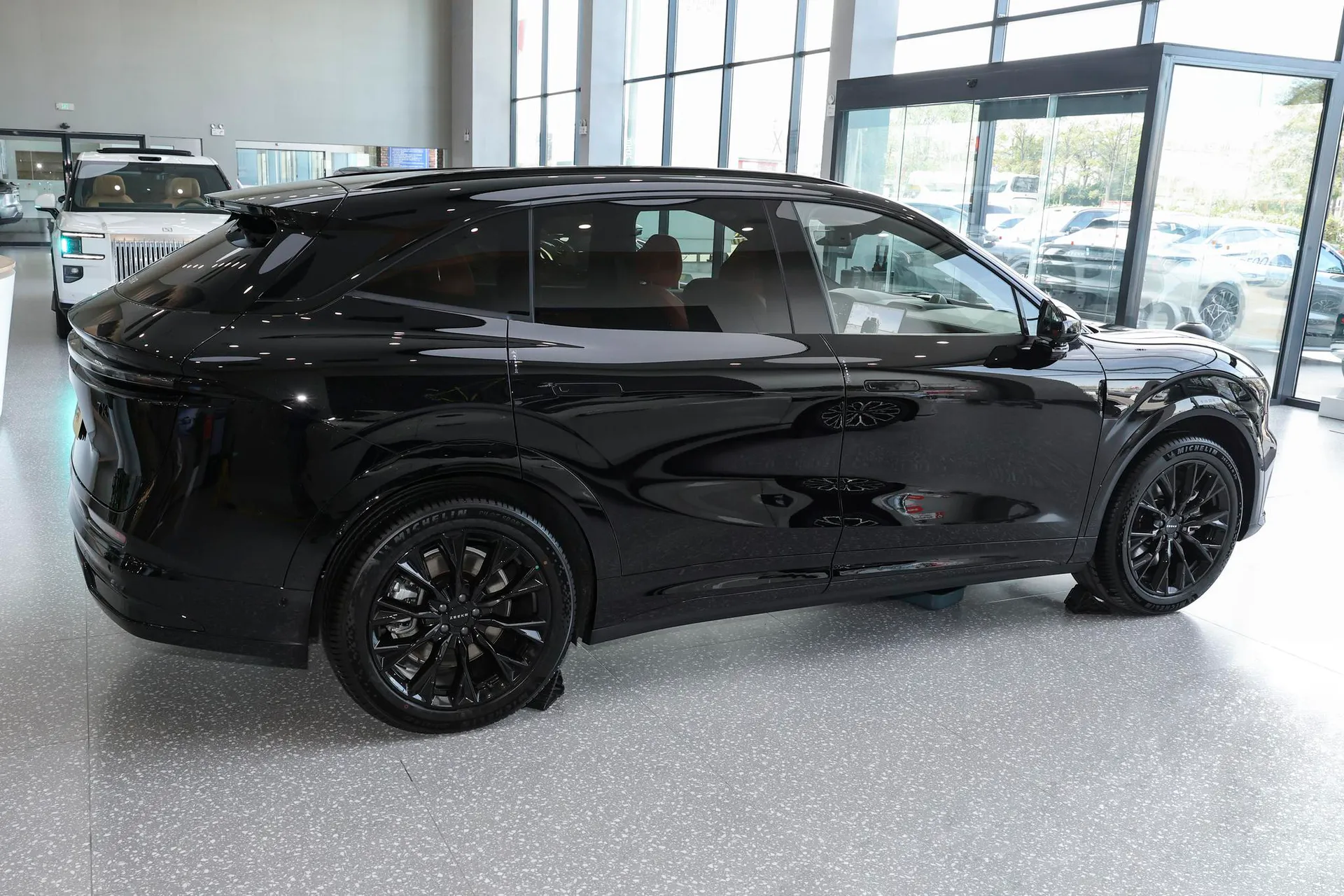  7X 75kWh RWD Max