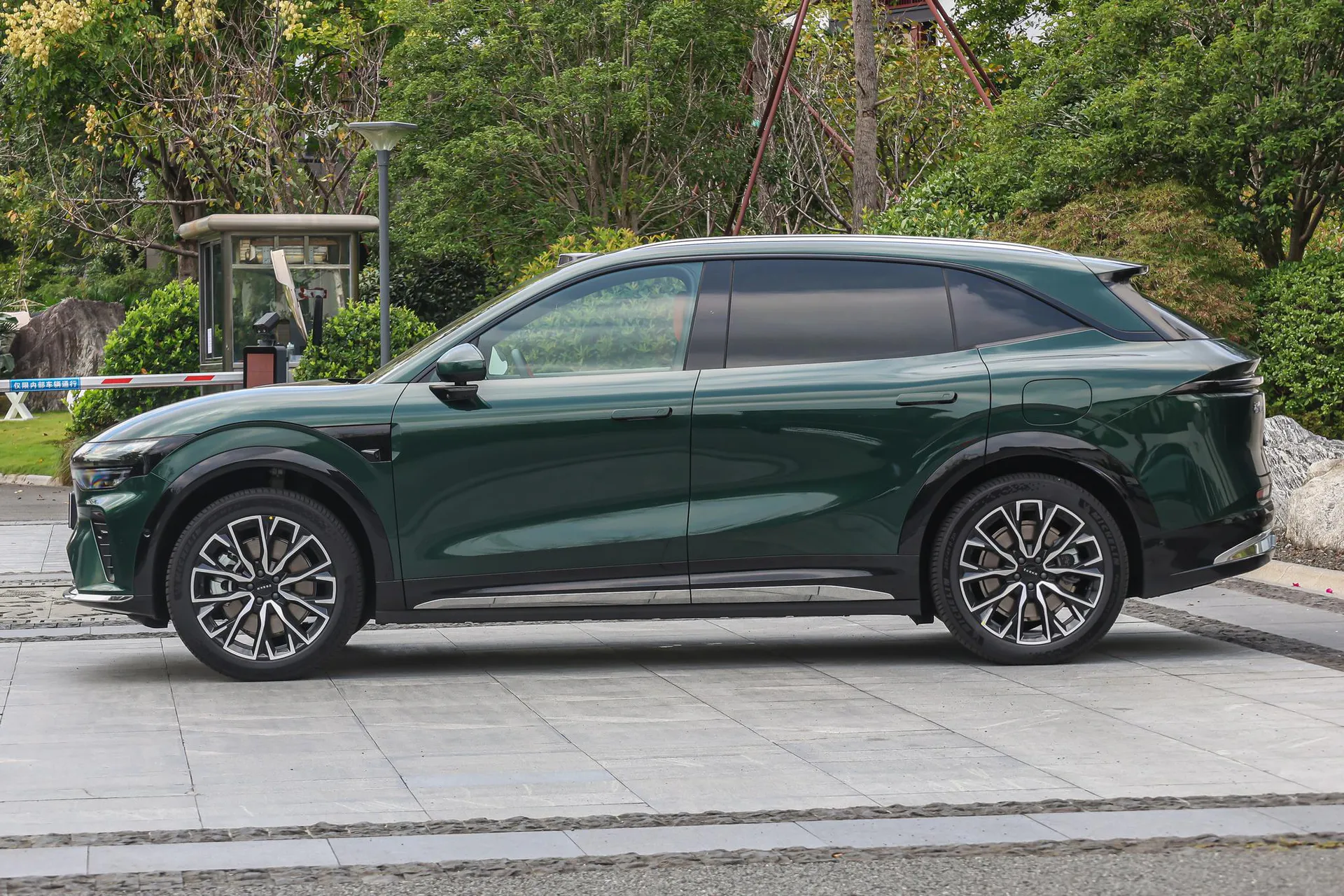  7X 75kWh RWD Max