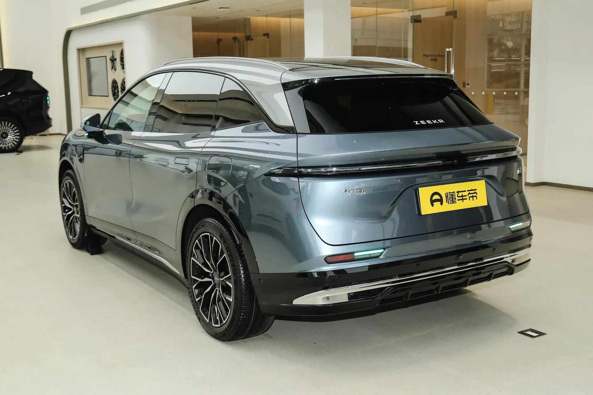  7X 75kWh RWD Max