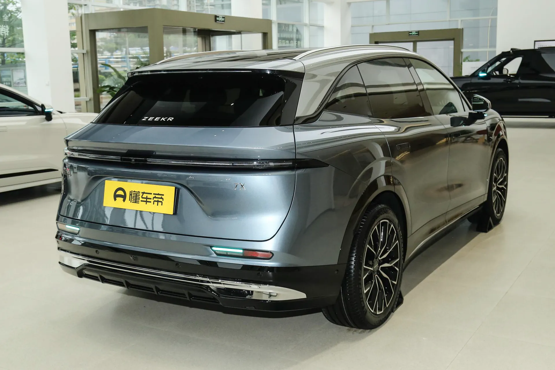  7X 75kWh RWD Max