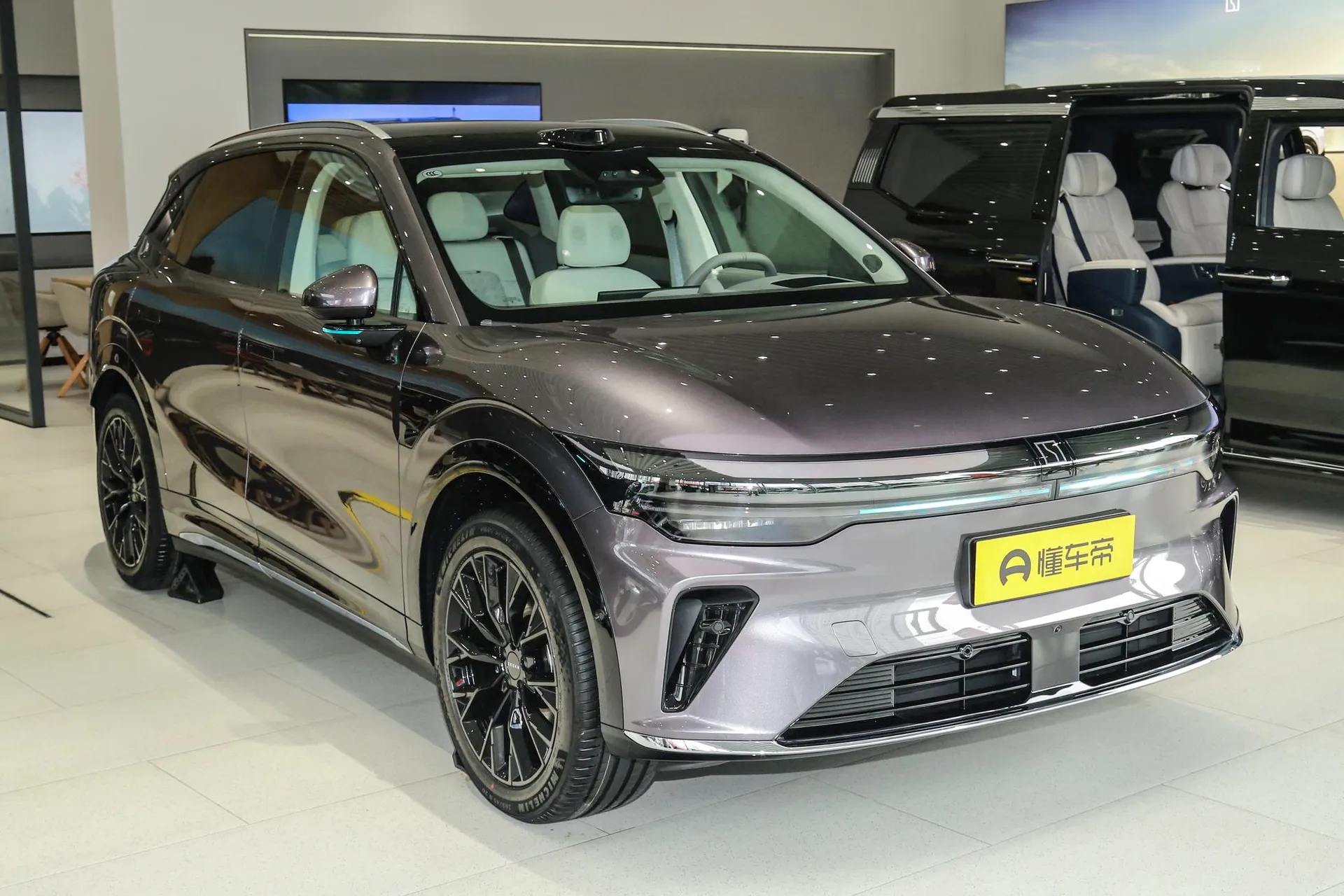  7X 75kWh RWD Max