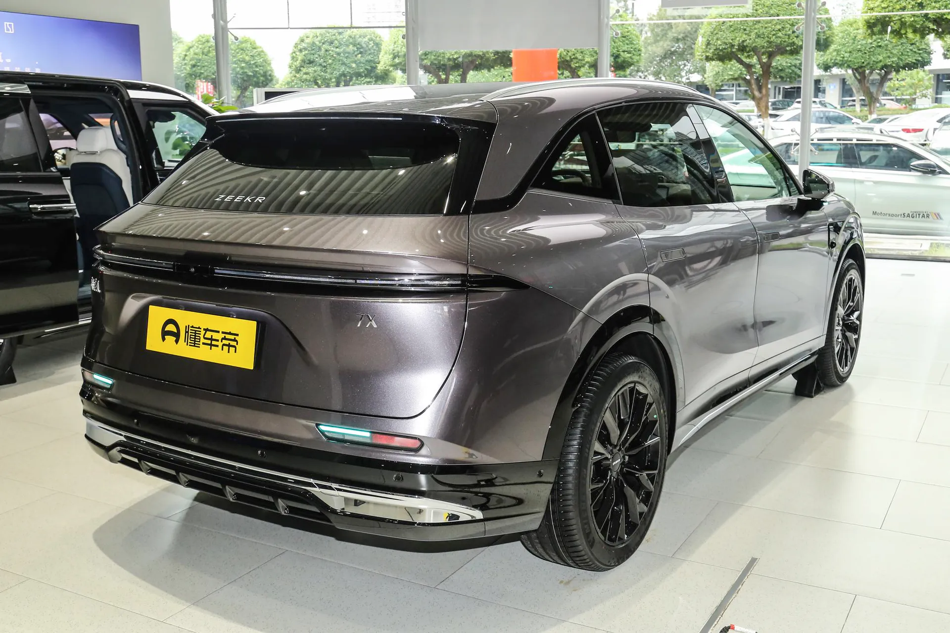  7X 75kWh RWD Max