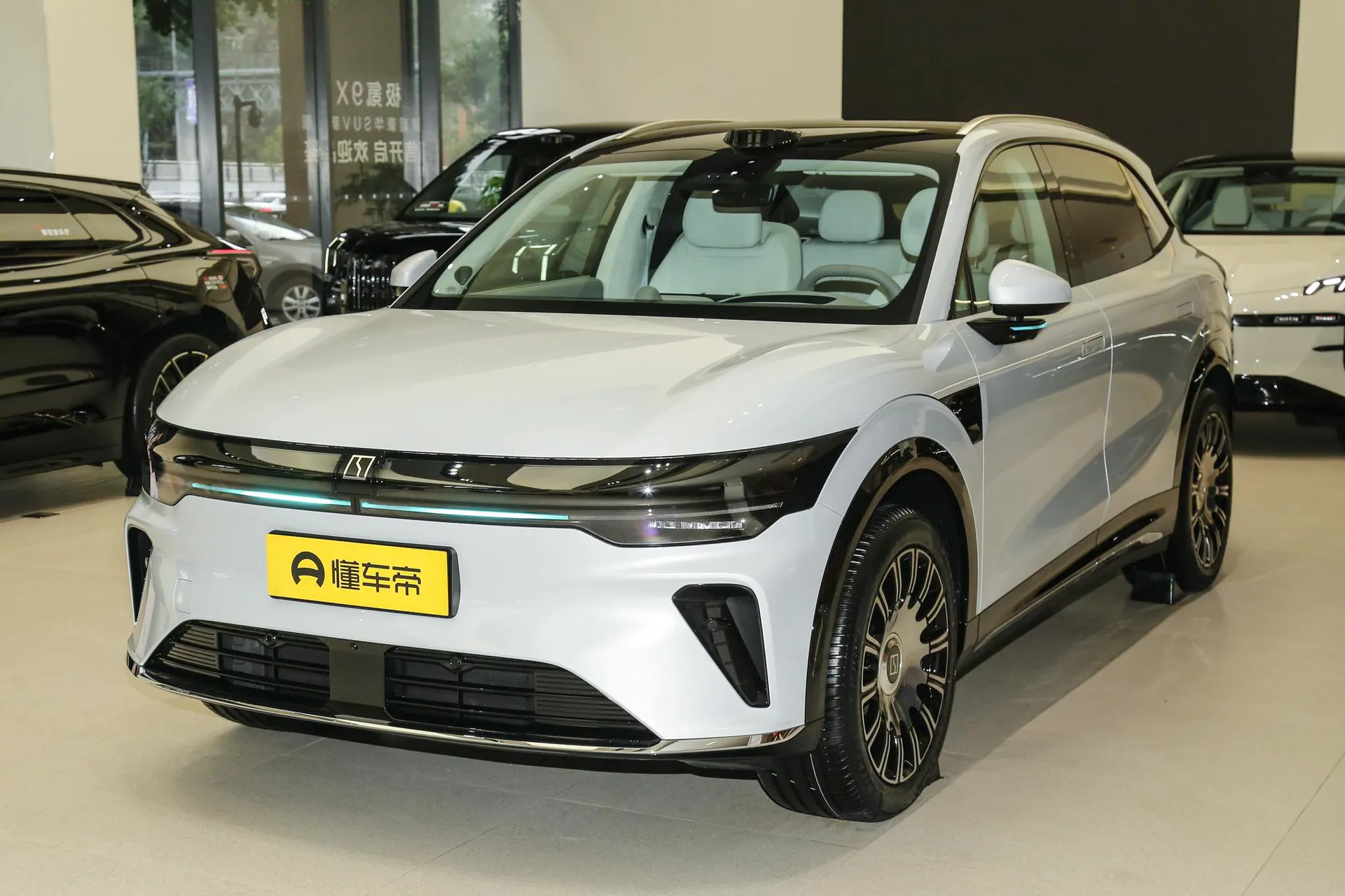  7X 75kWh RWD Max