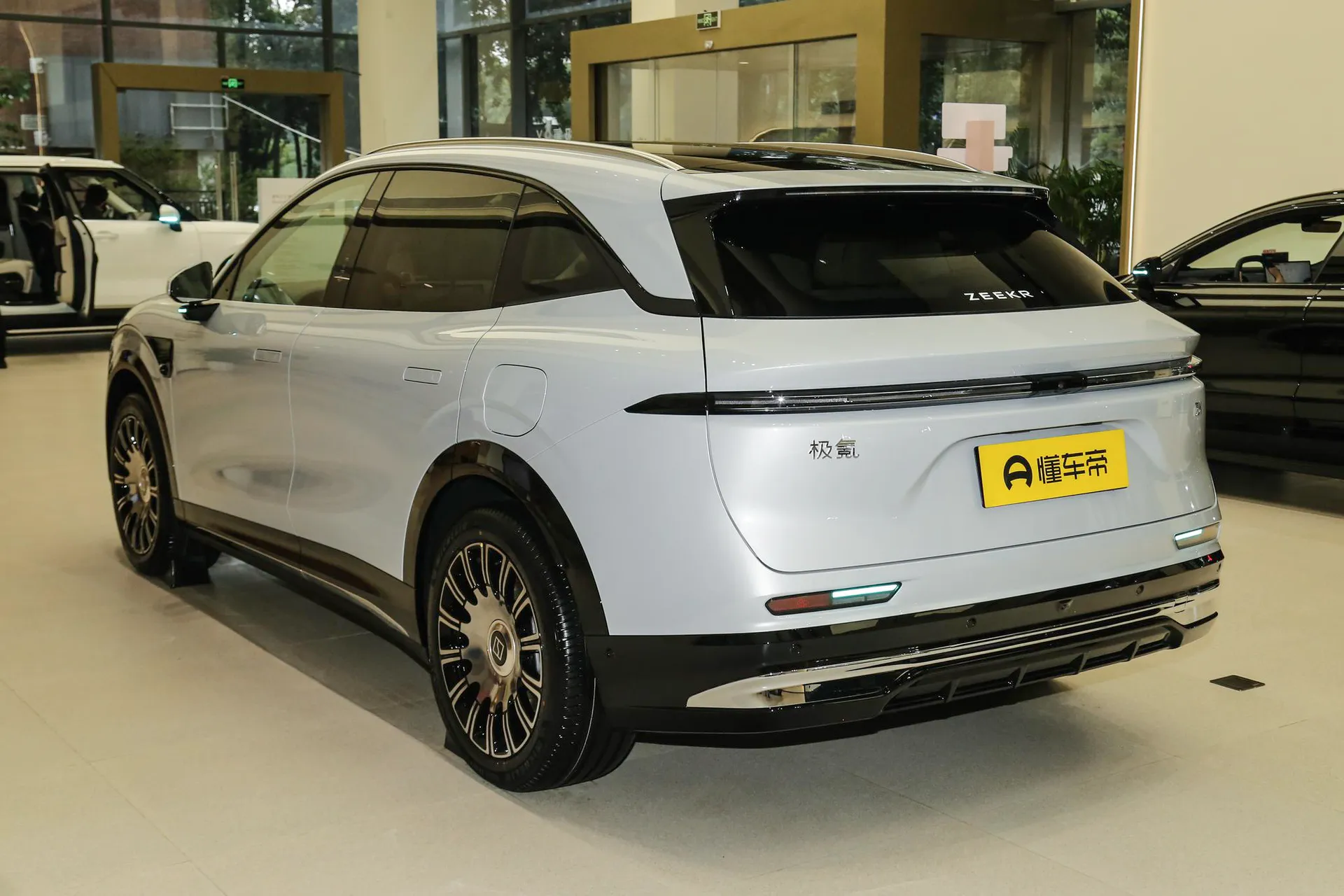  7X 75kWh RWD Max