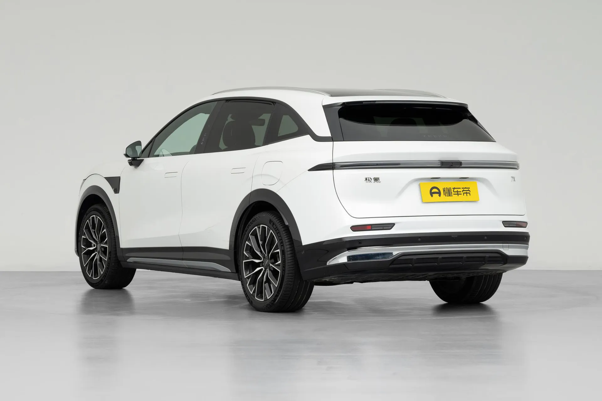  7X 75kWh RWD Max