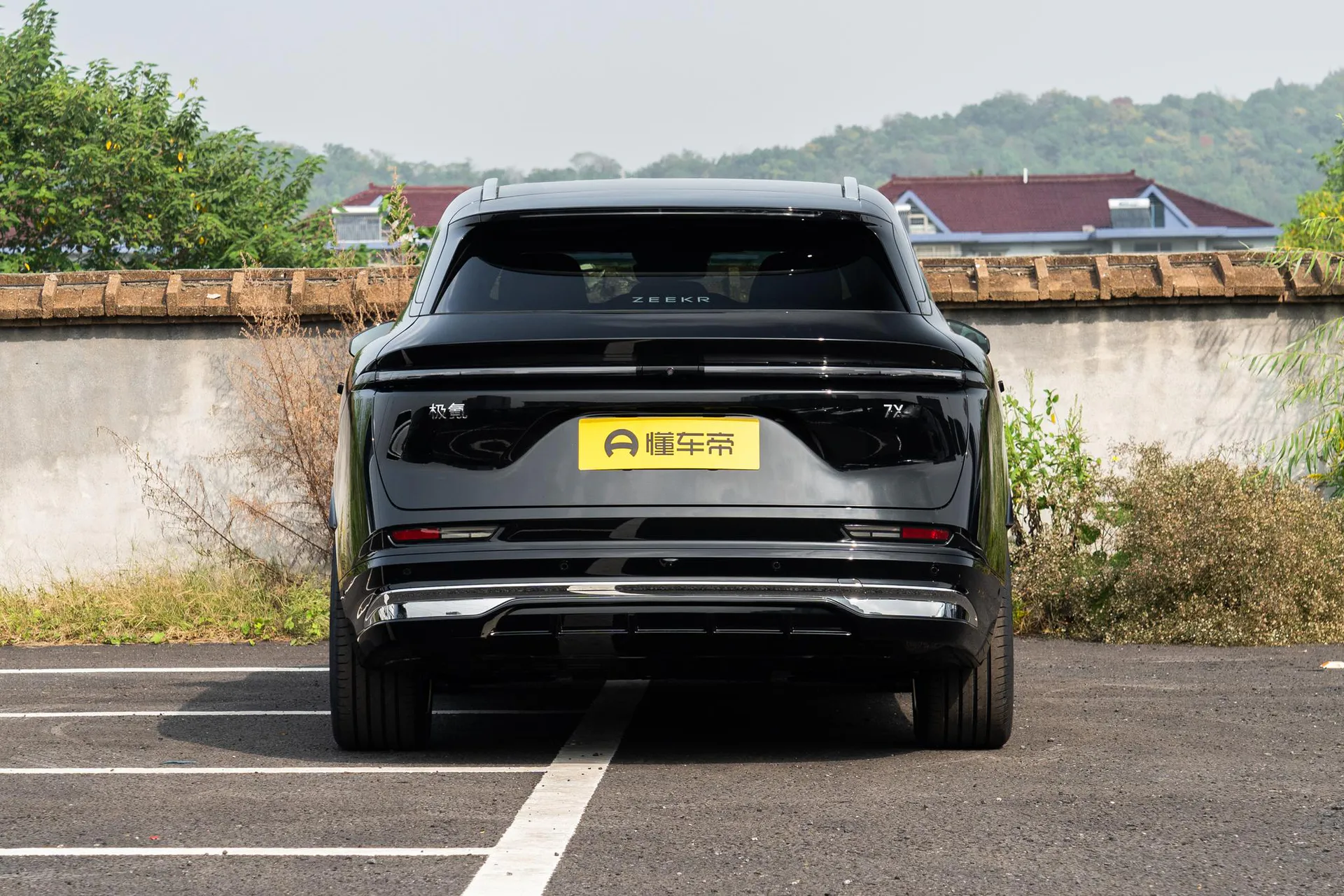  7X 103kWh RWD Max