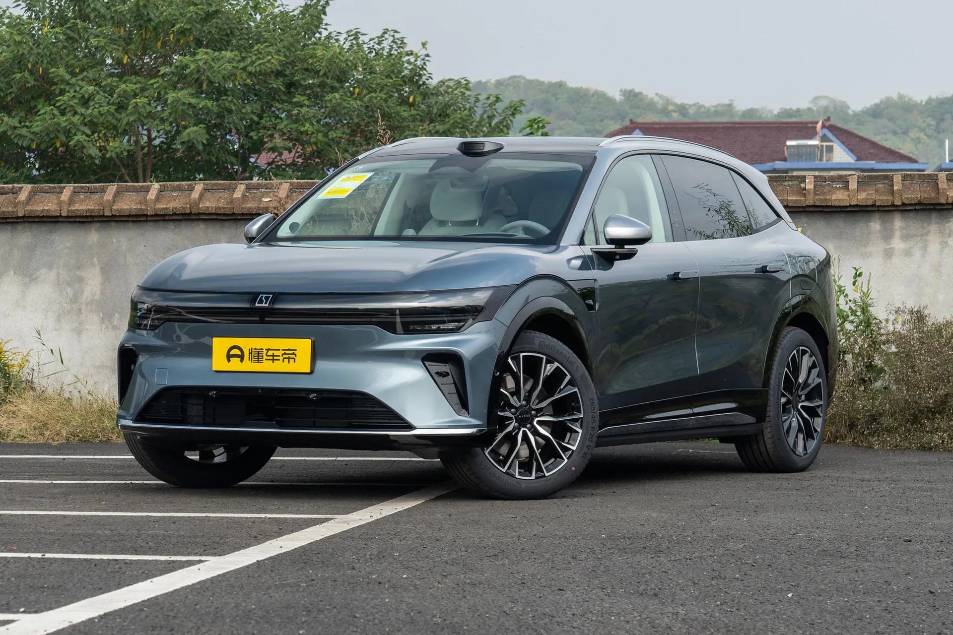  7X 103kWh RWD Max