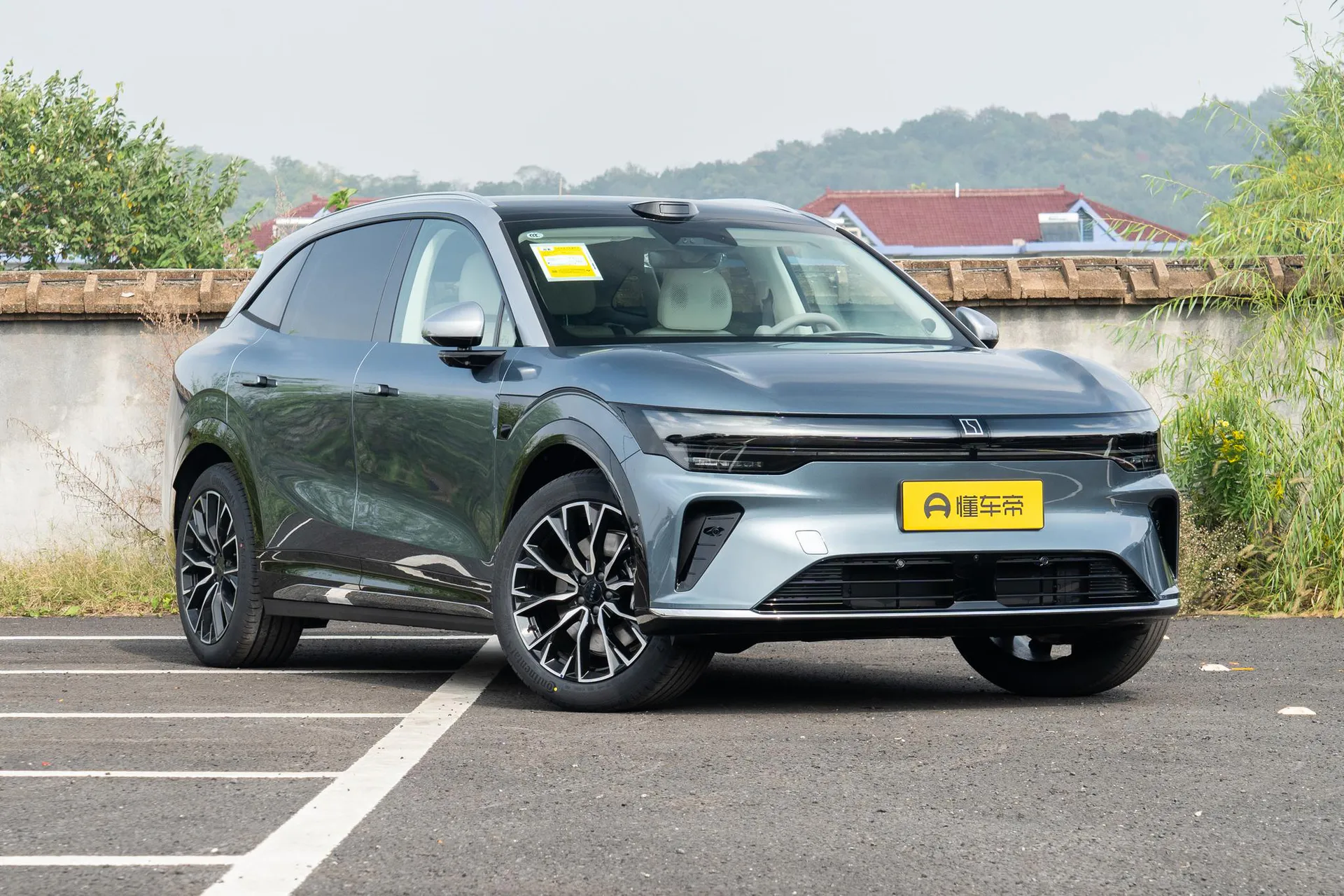  7X 103kWh RWD Max