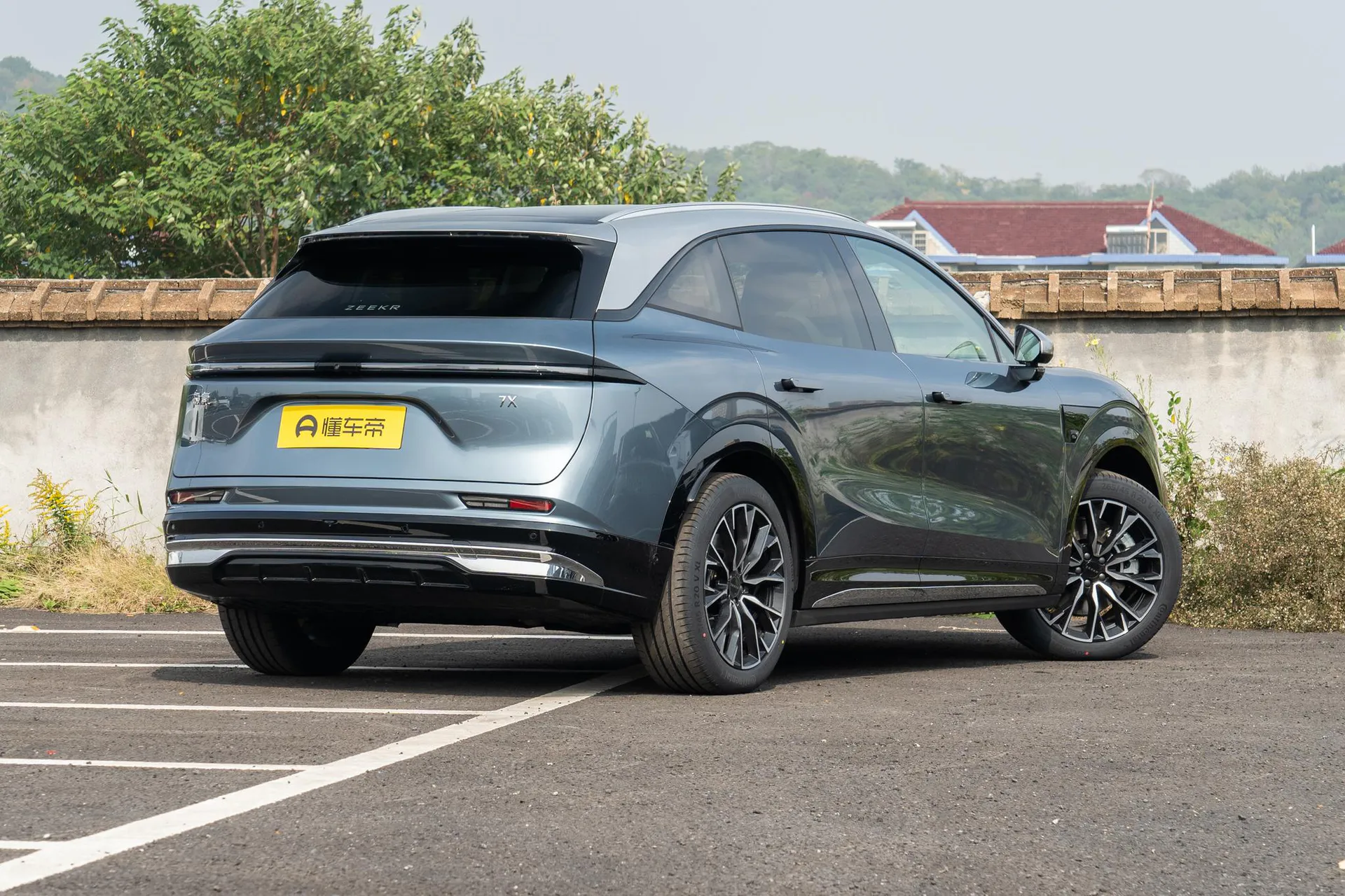  7X 103kWh RWD Max