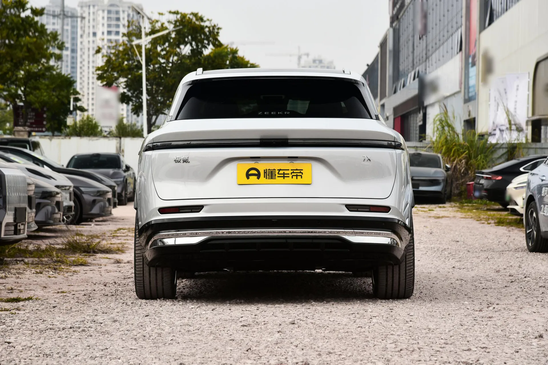  7X 103kWh RWD Max