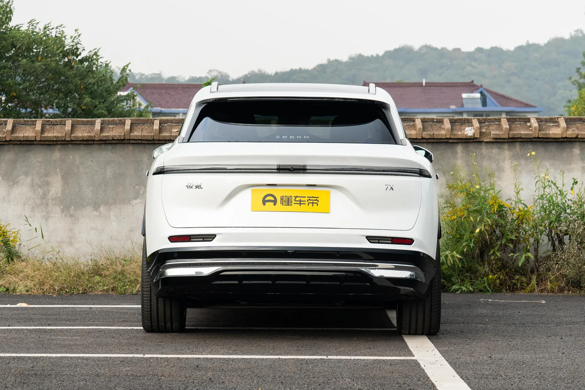  7X 103kWh RWD Max