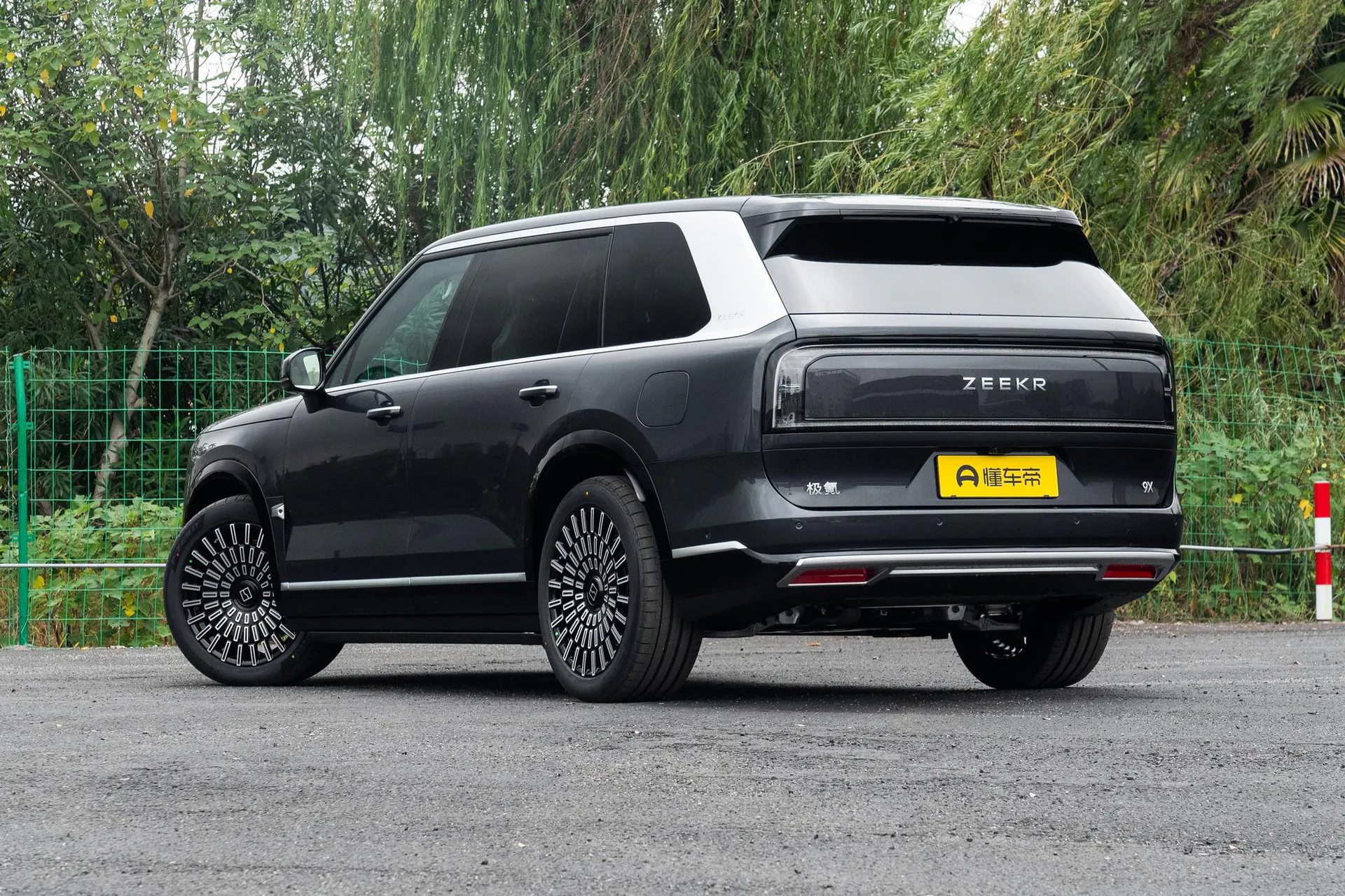  9X Max 55kWh 6-Seater