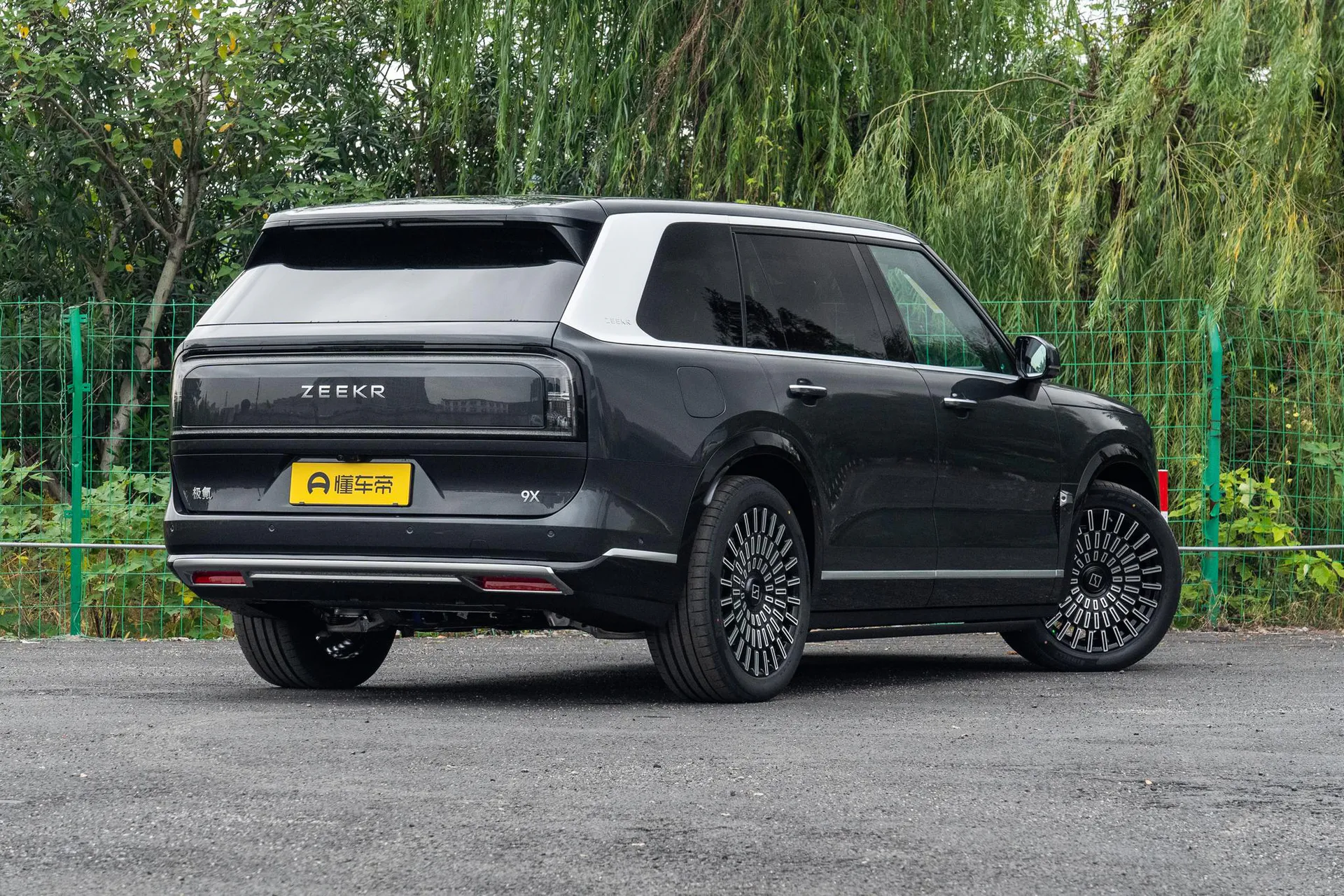  9X Max 55kWh 6-Seater