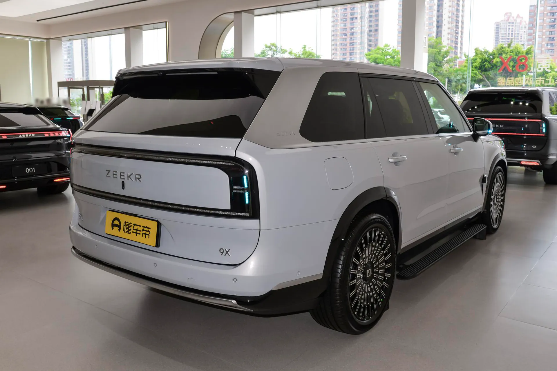  9X Max 55kWh 6-Seater