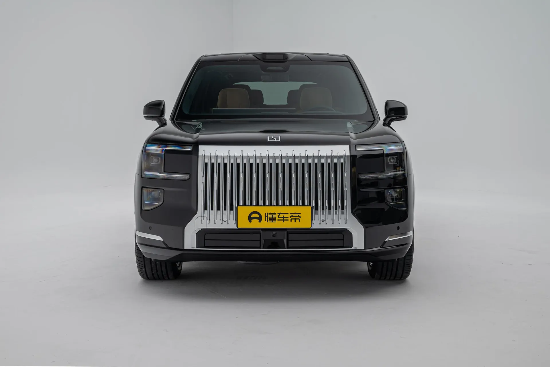  9X Ultra 55kWh 6-Seater