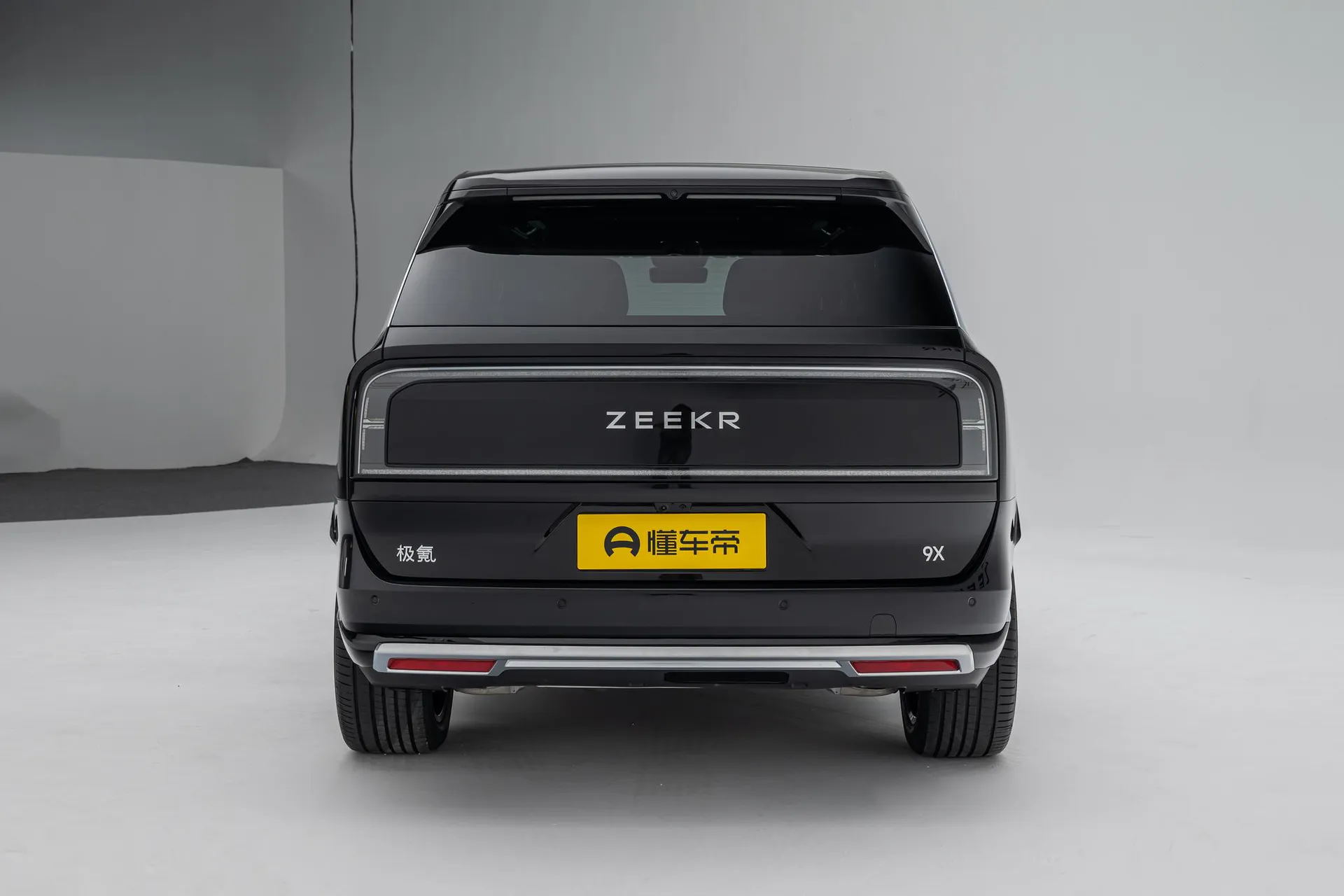  9X Ultra 55kWh 6-Seater