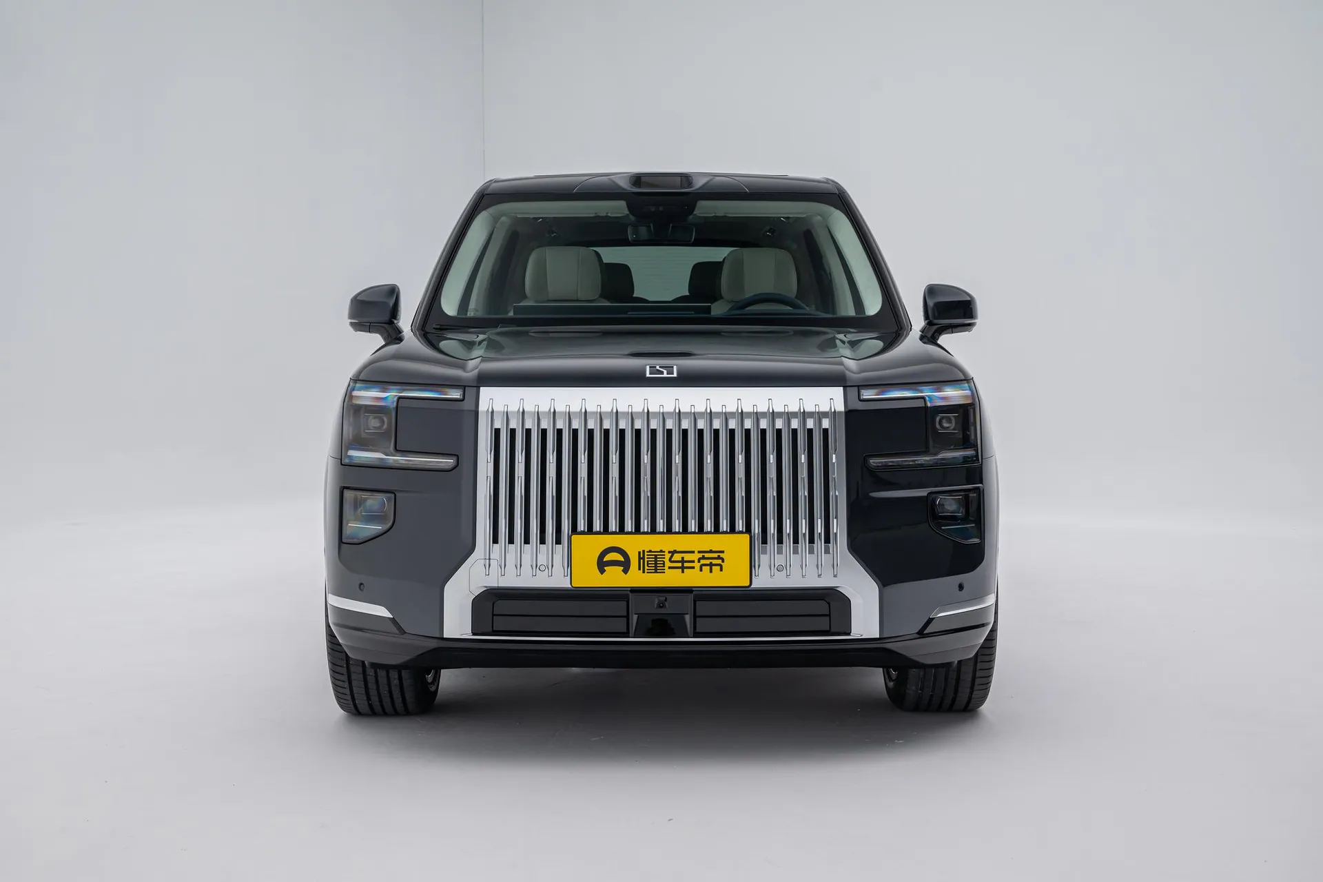  9X Ultra 55kWh 6-Seater
