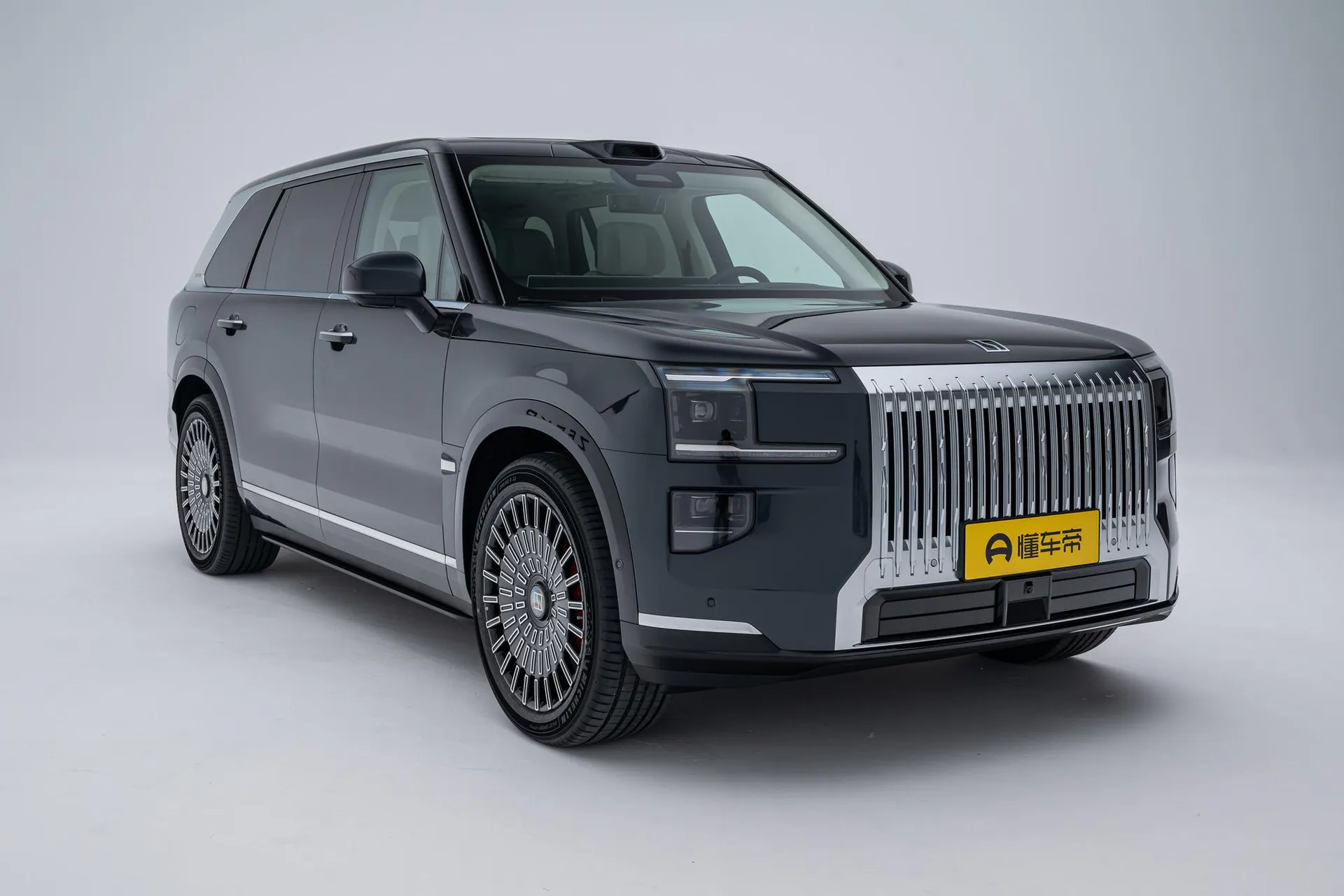  9X Ultra 55kWh 6-Seater