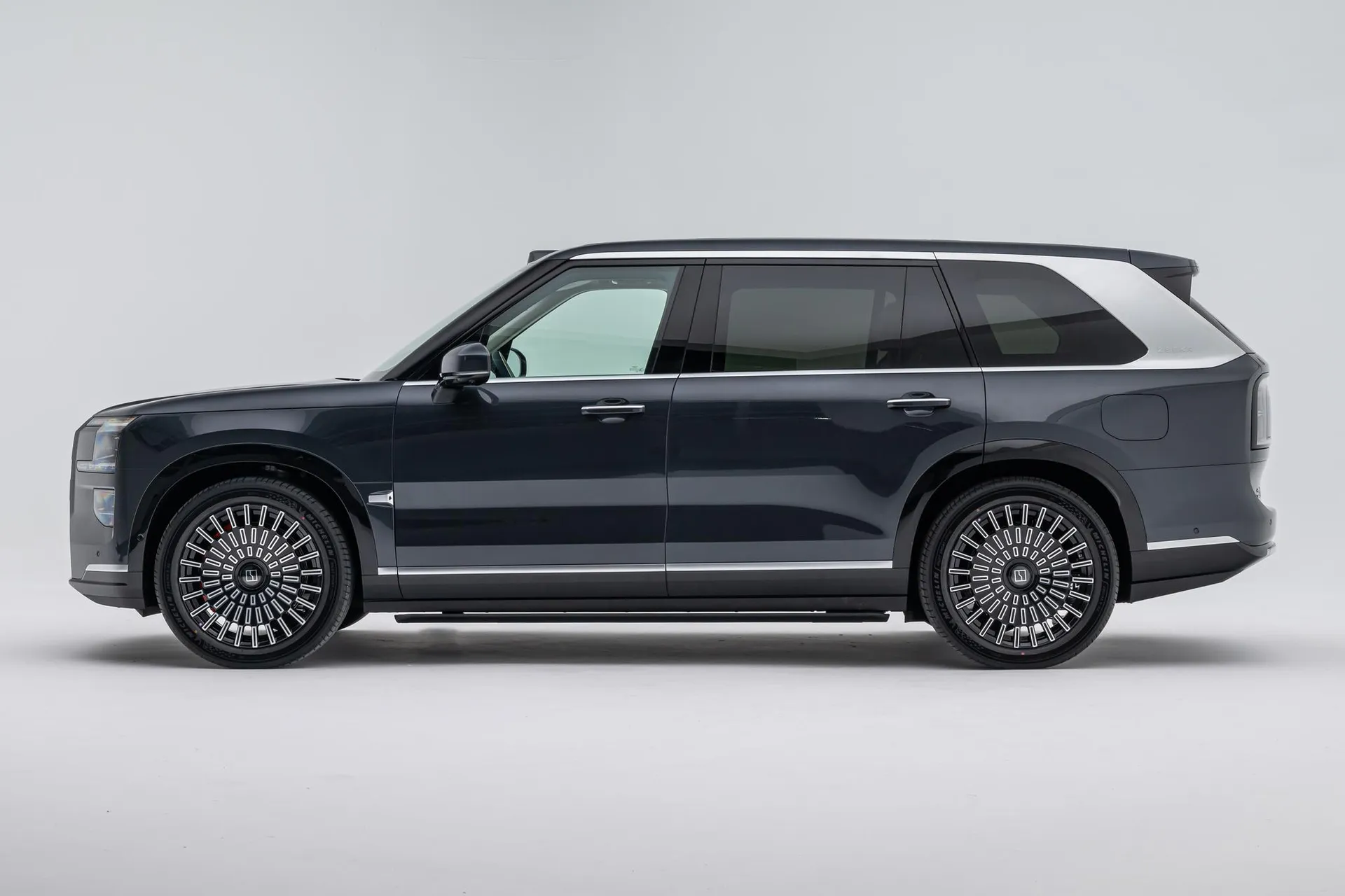  9X Ultra 55kWh 6-Seater