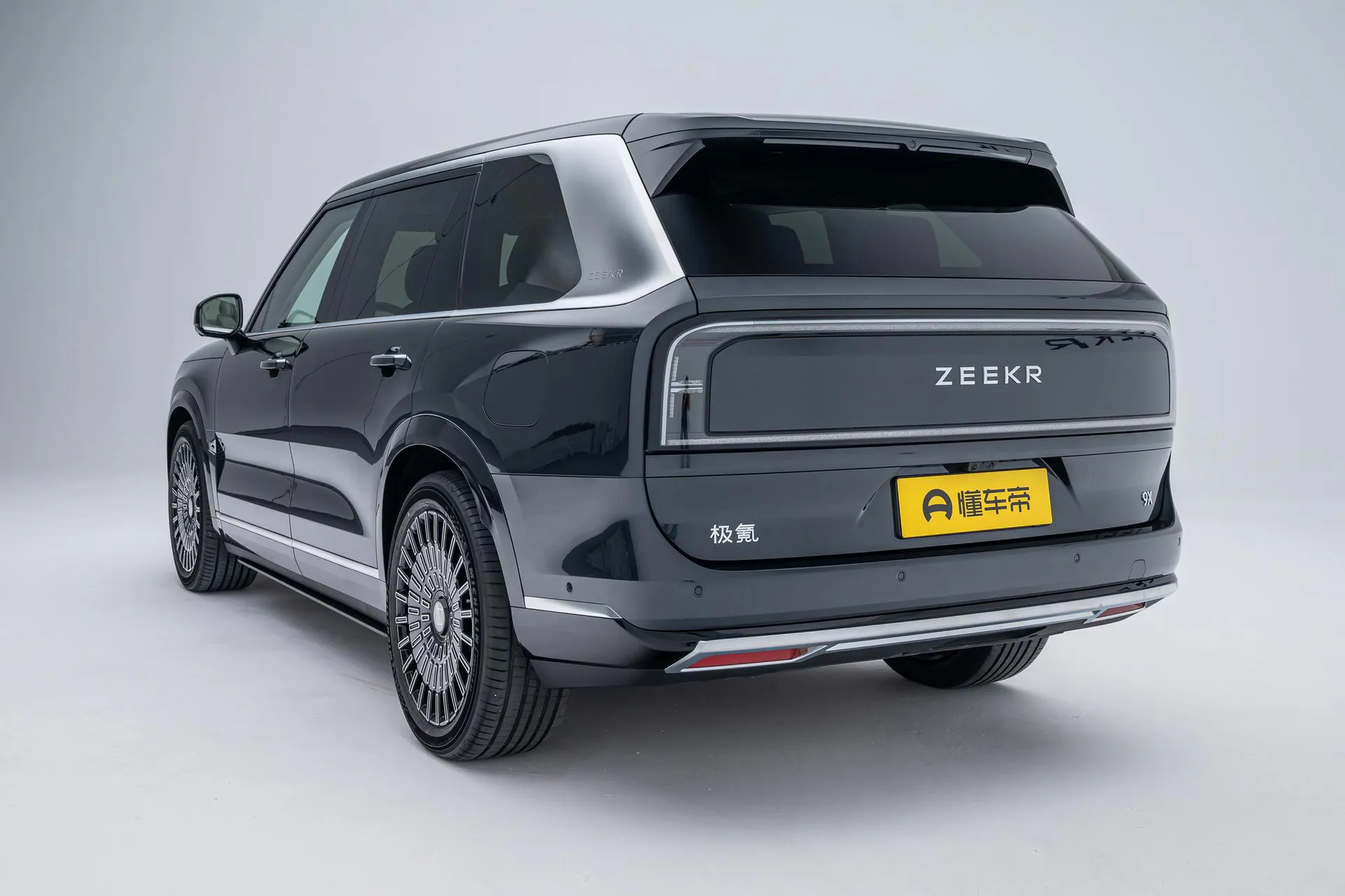  9X Ultra 55kWh 6-Seater