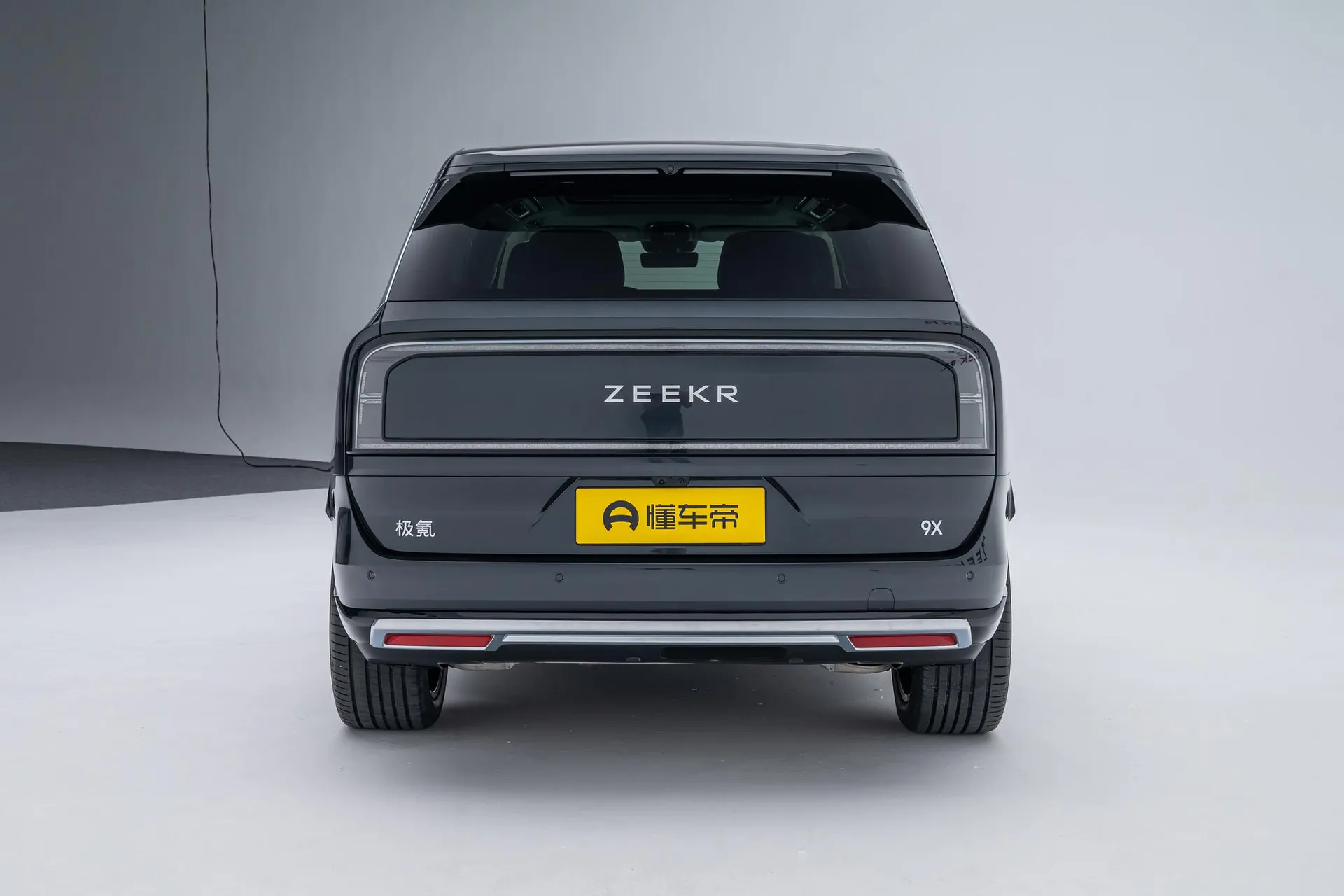  9X Ultra 55kWh 6-Seater