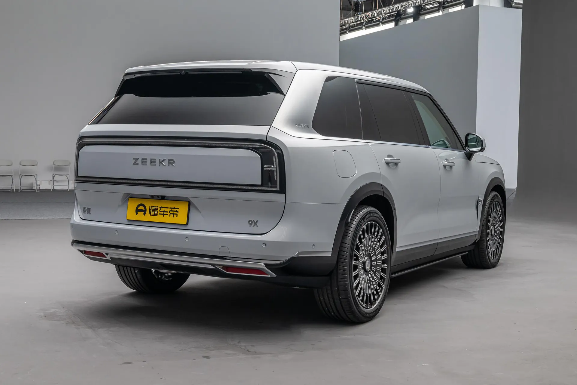  9X Ultra 55kWh 6-Seater