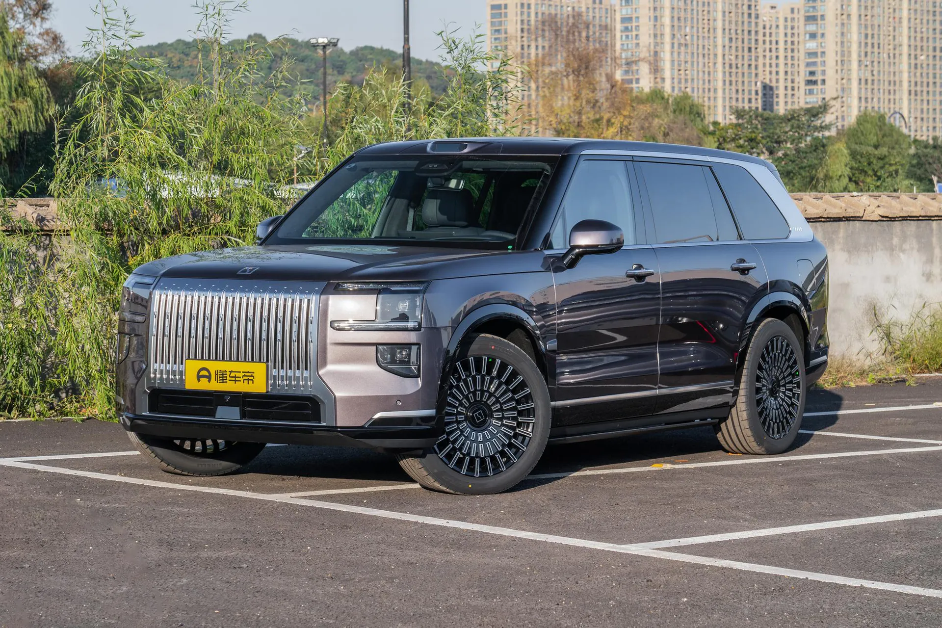  9X Ultra 70kWh 6-Seater
