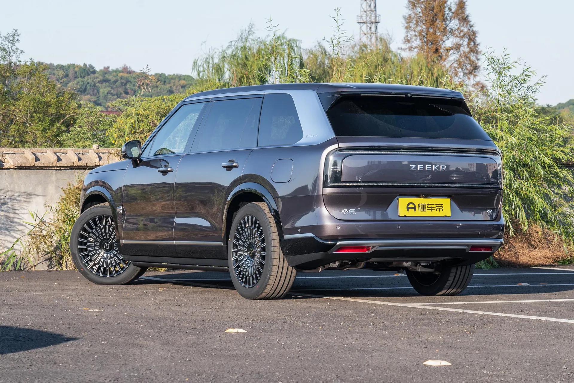 9X Ultra 70kWh 6-Seater