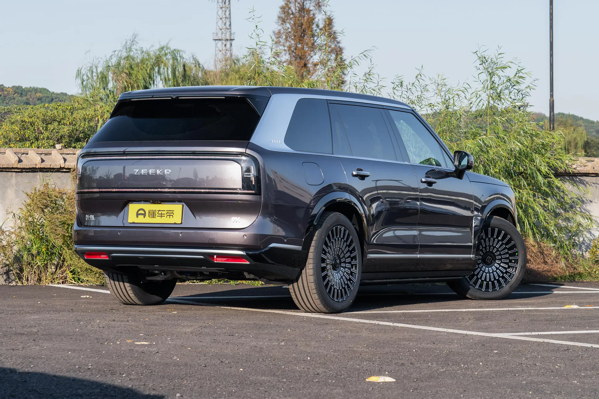  9X Ultra 70kWh 6-Seater