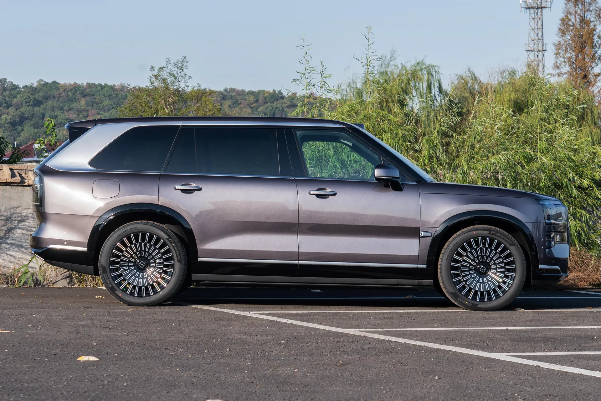 9X Ultra 70kWh 6-Seater