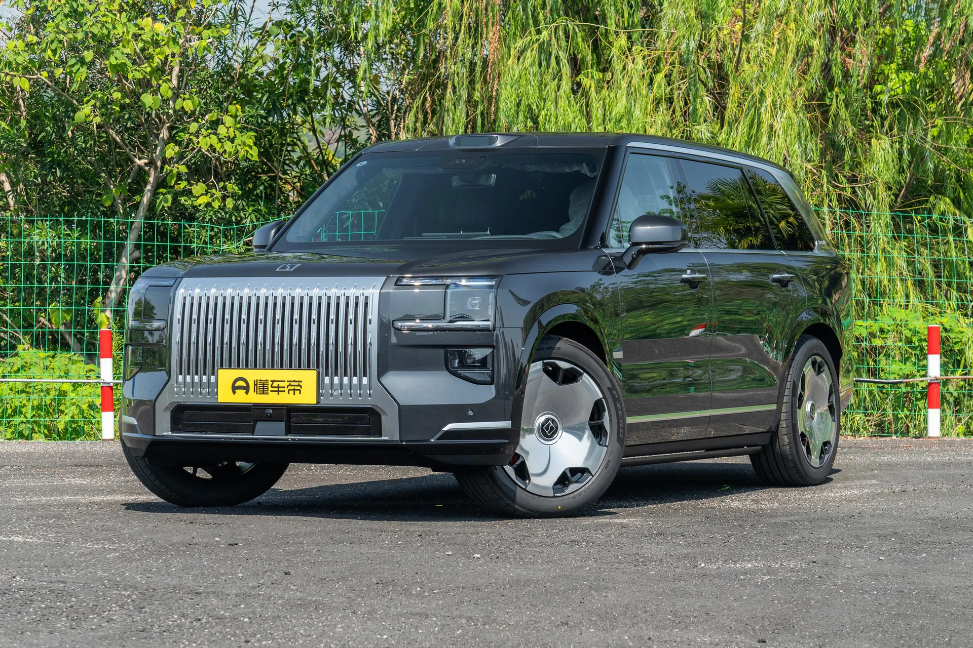  9X Ultra 70kWh 6-Seater