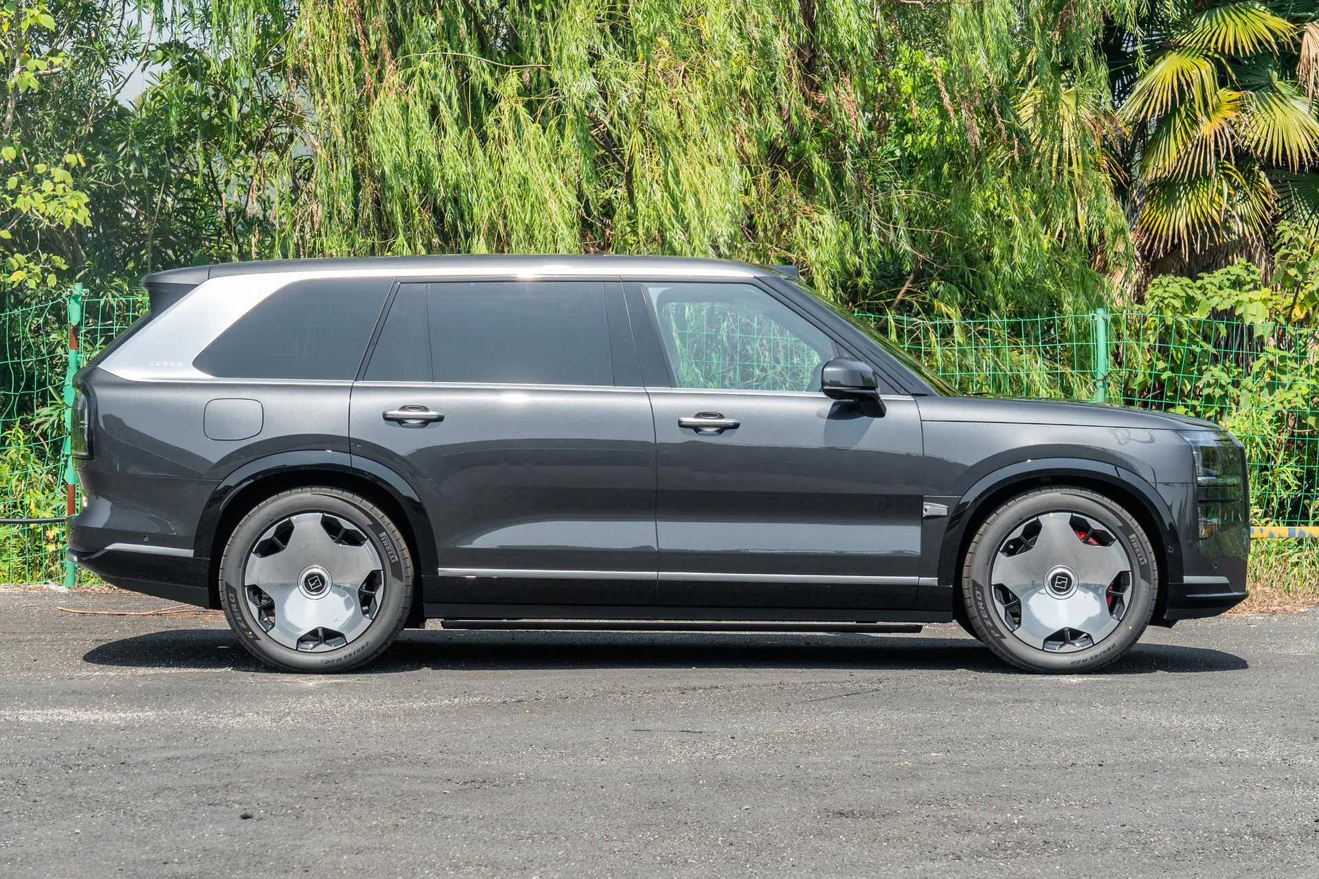  9X Ultra 70kWh 6-Seater