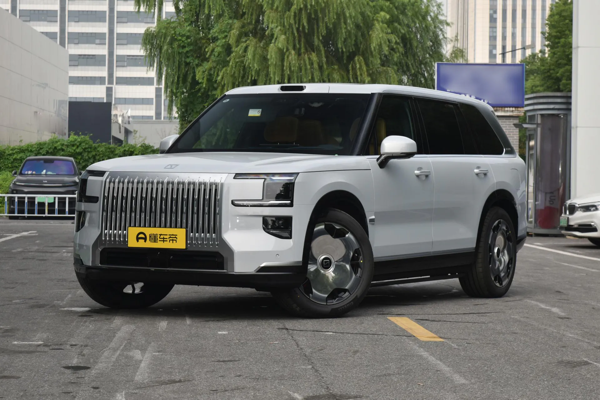  9X Ultra 70kWh 6-Seater