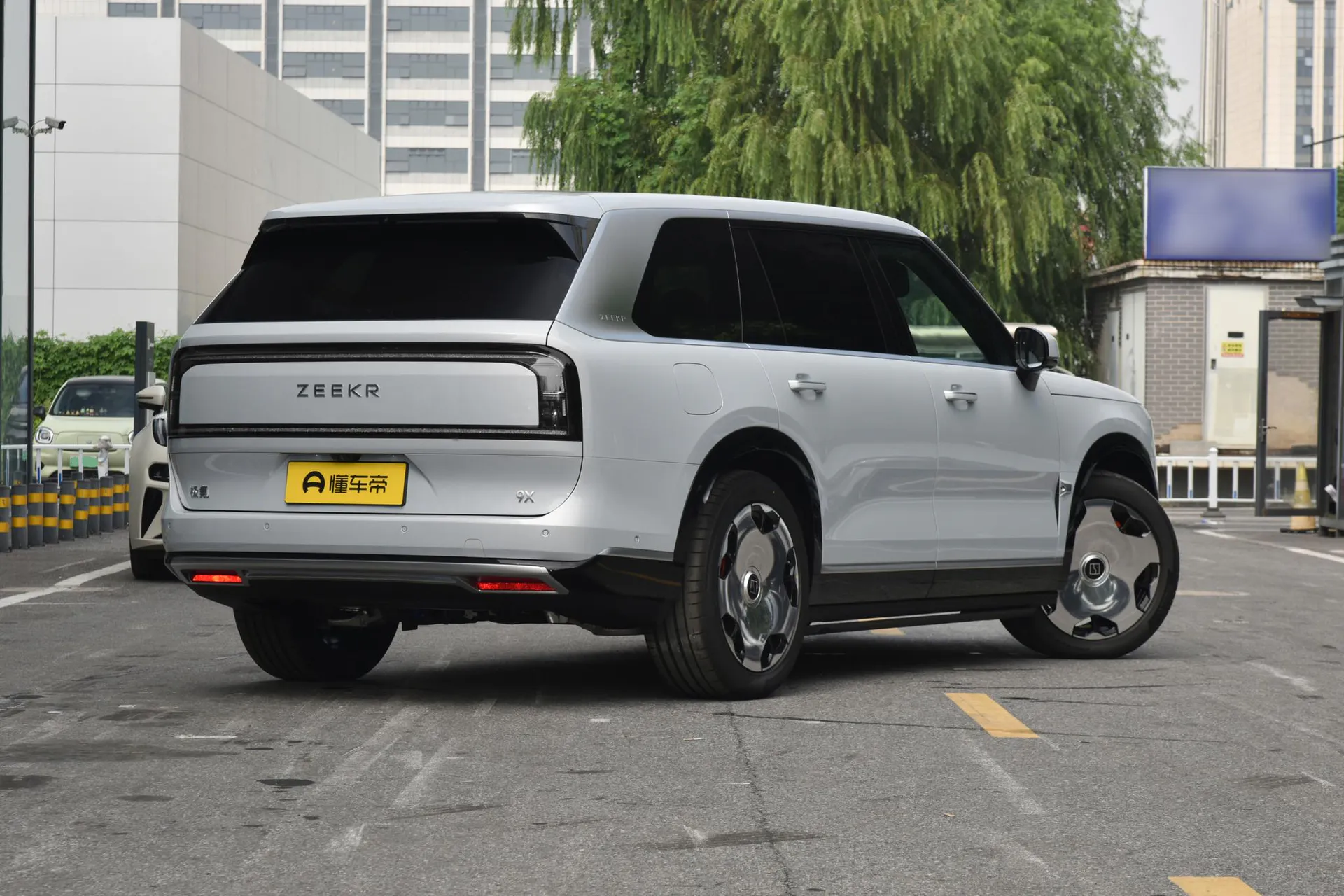  9X Ultra 70kWh 6-Seater