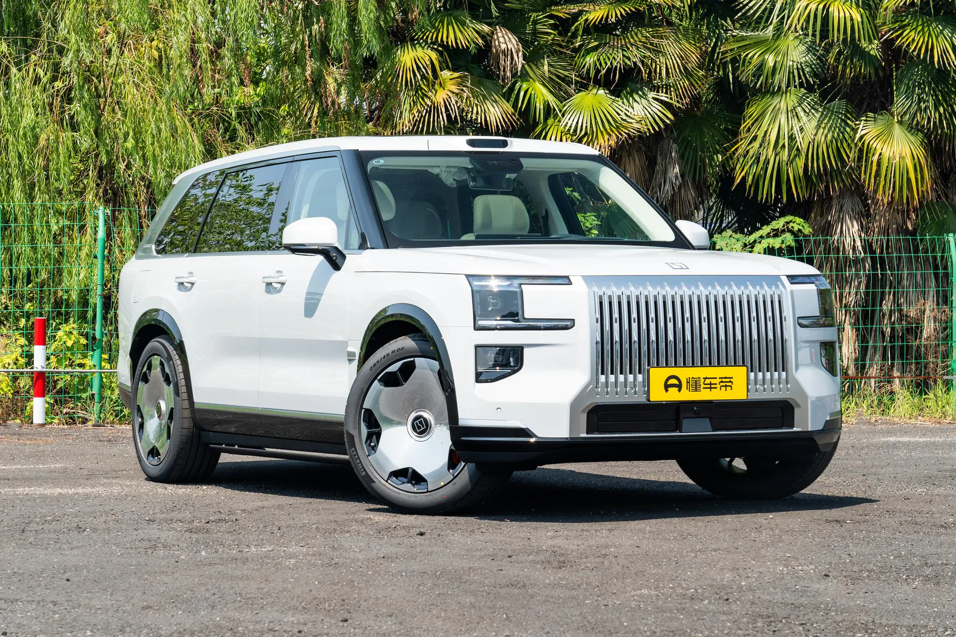  9X Ultra 70kWh 6-Seater